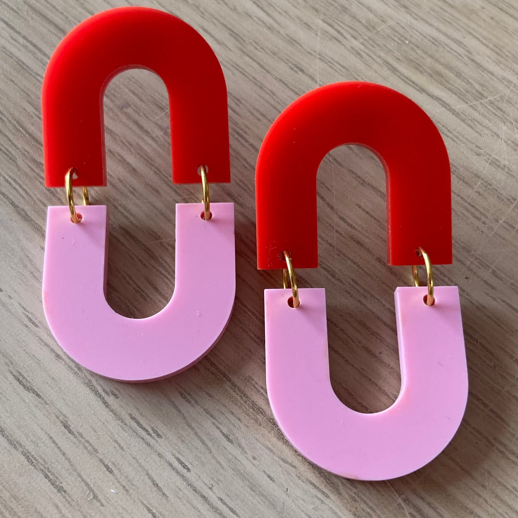 Pink / red loop earrings