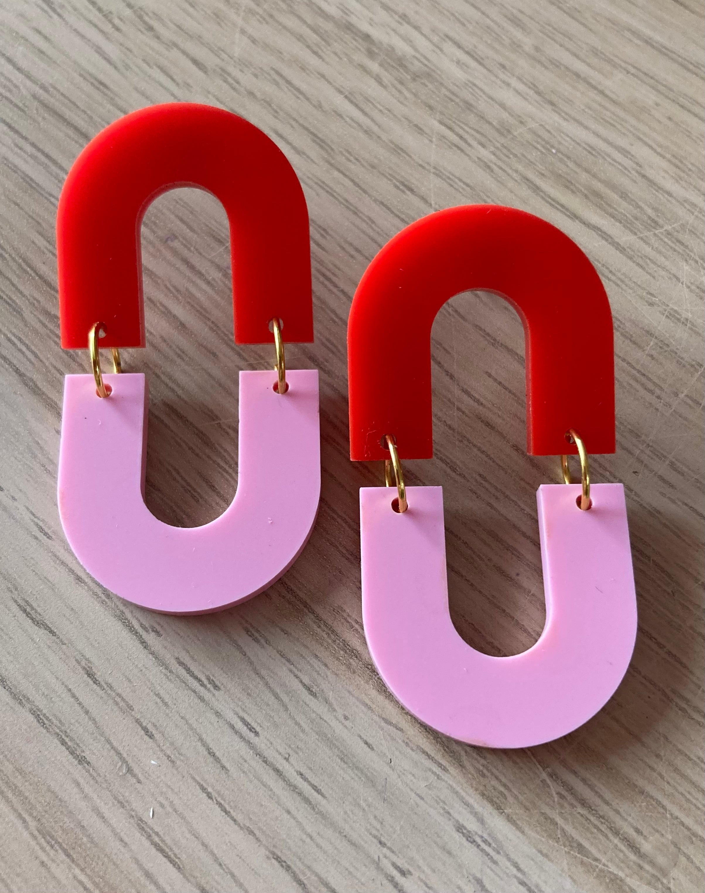 Pink / red loop earrings