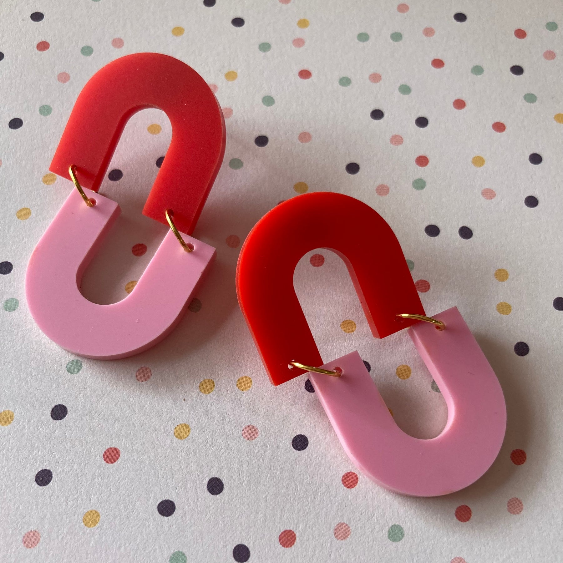 Pink / red loop earrings