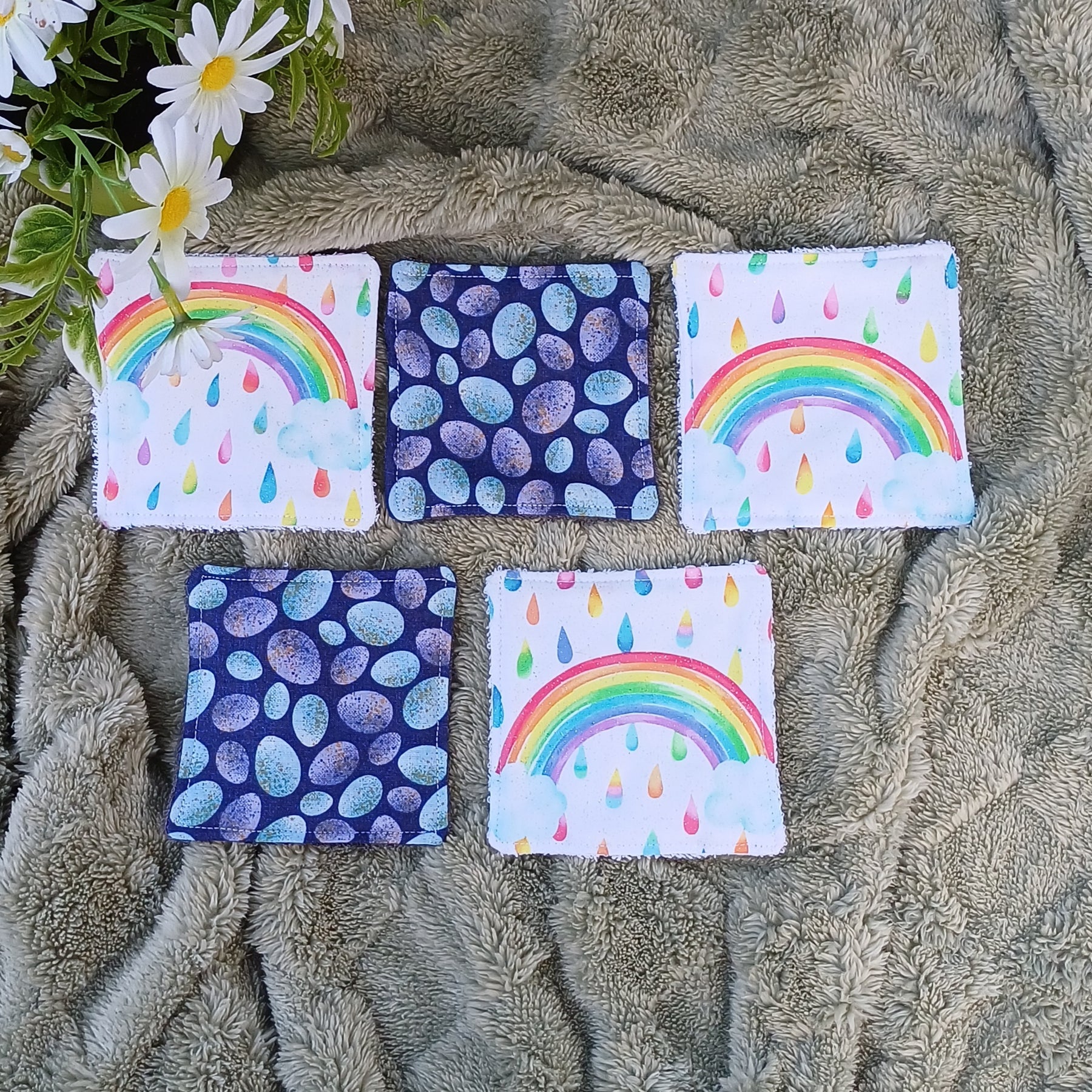 Rainbow & Rocks Design Reusable Makeup Wipes - 5 pieces