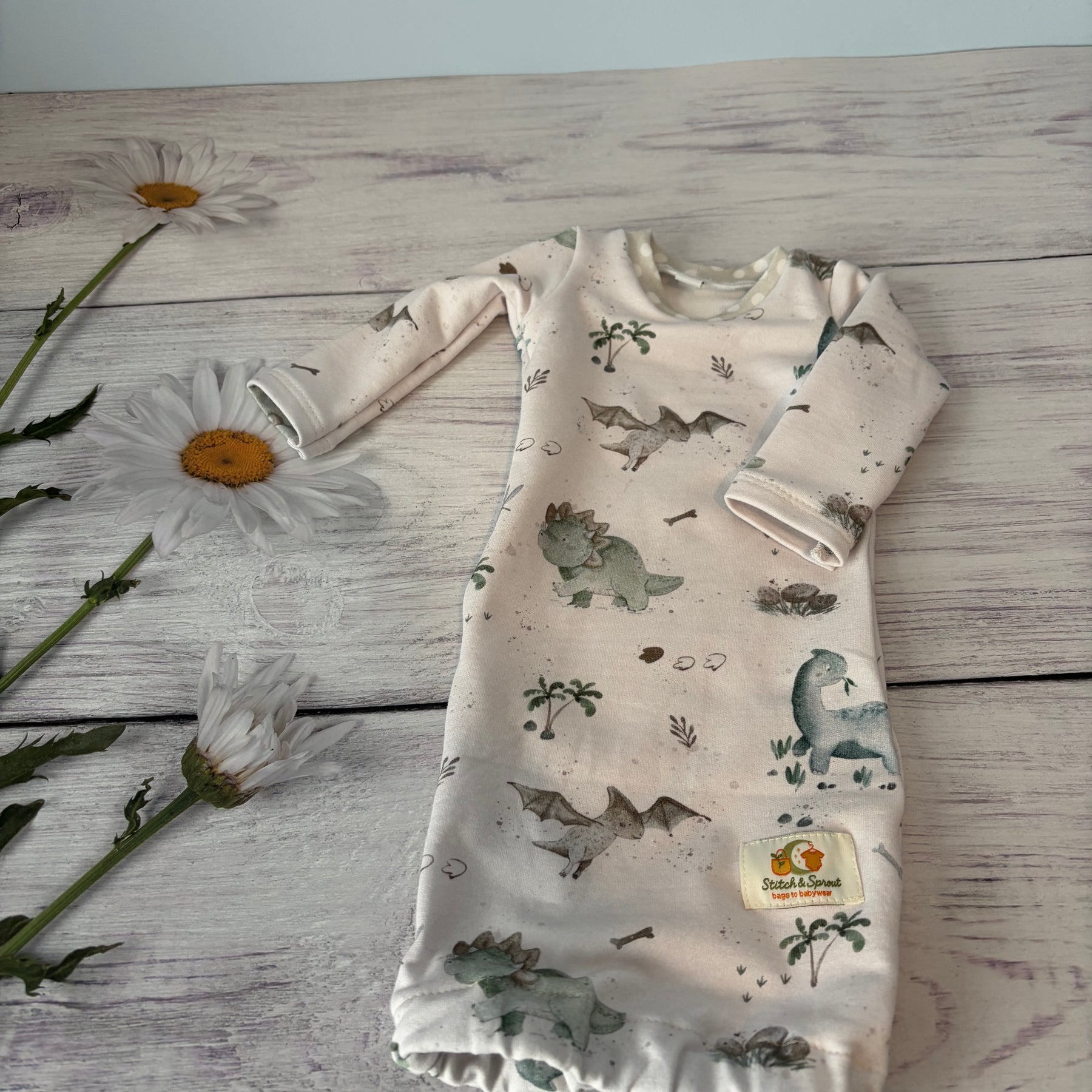 Dino Babies Gown Newborn 000