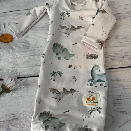 Dino Babies Gown Newborn 000