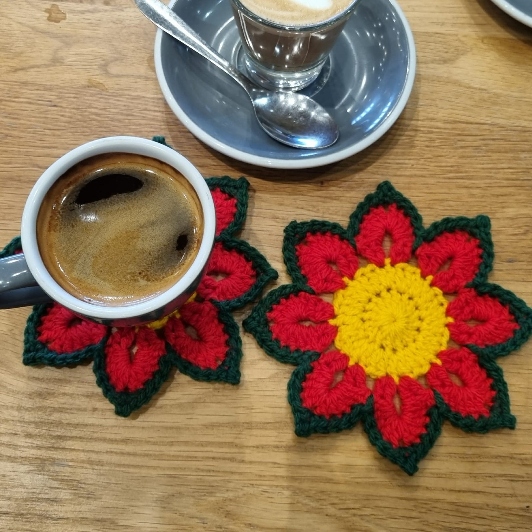 Download - Crochet Pattern | Christmas Poinsettia Coaster