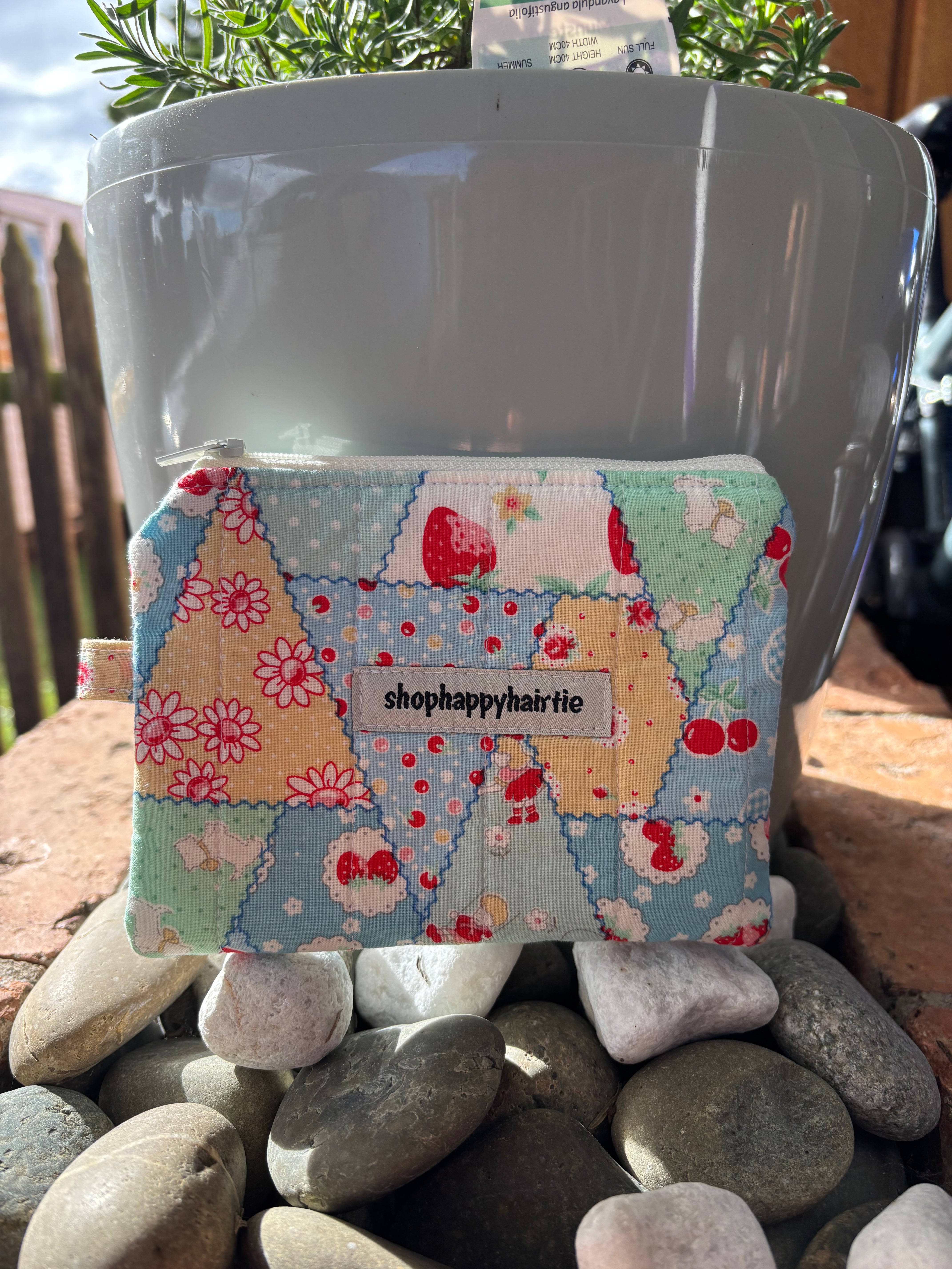 Handmade Quilted Cotton Zipper Pouch | Makeup Bag, Cosmetic Bag & Travel Organiser