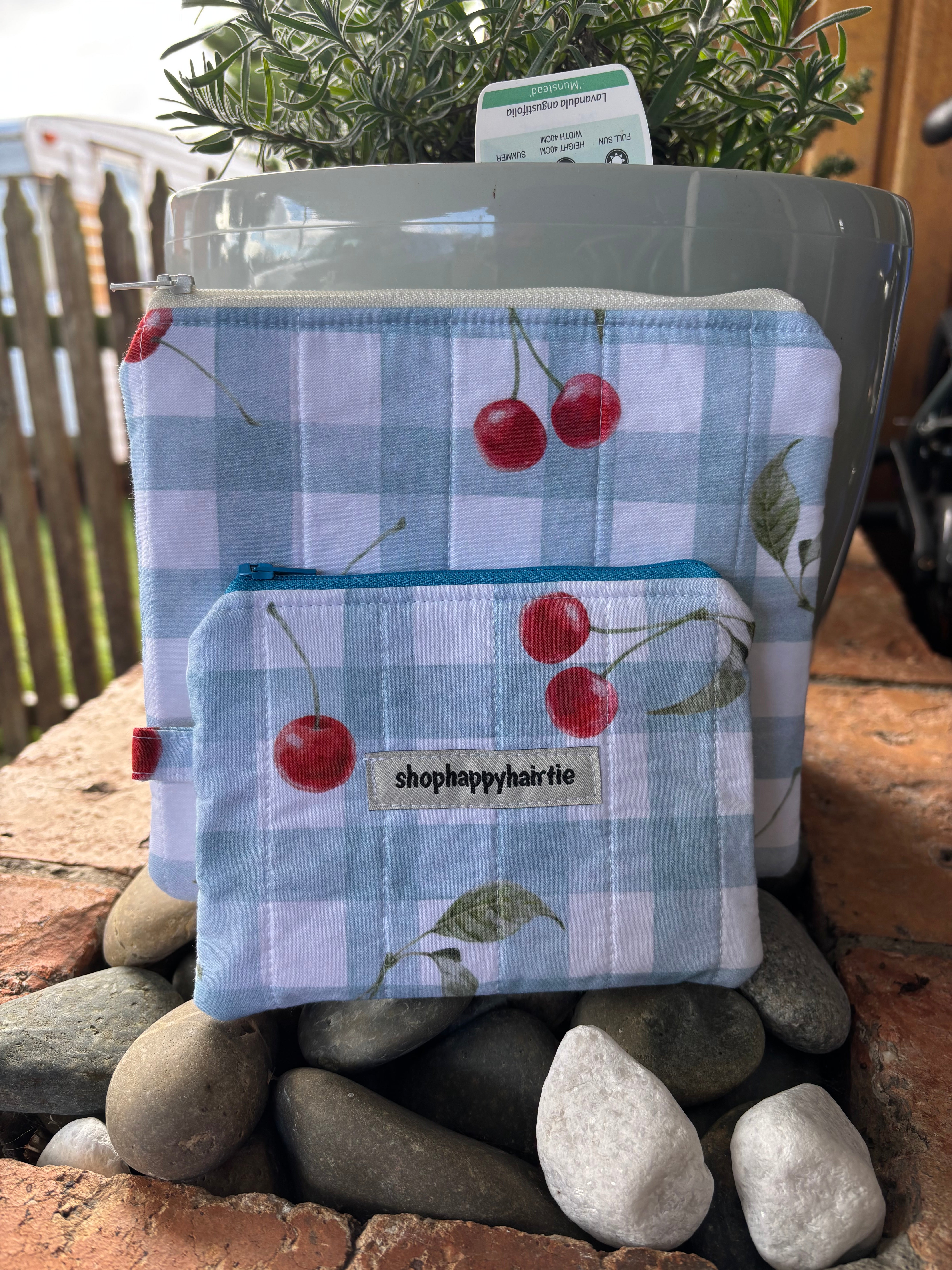 Handmade Quilted Cotton Zipper Pouch | Makeup Bag, Cosmetic Bag & Travel Organiser