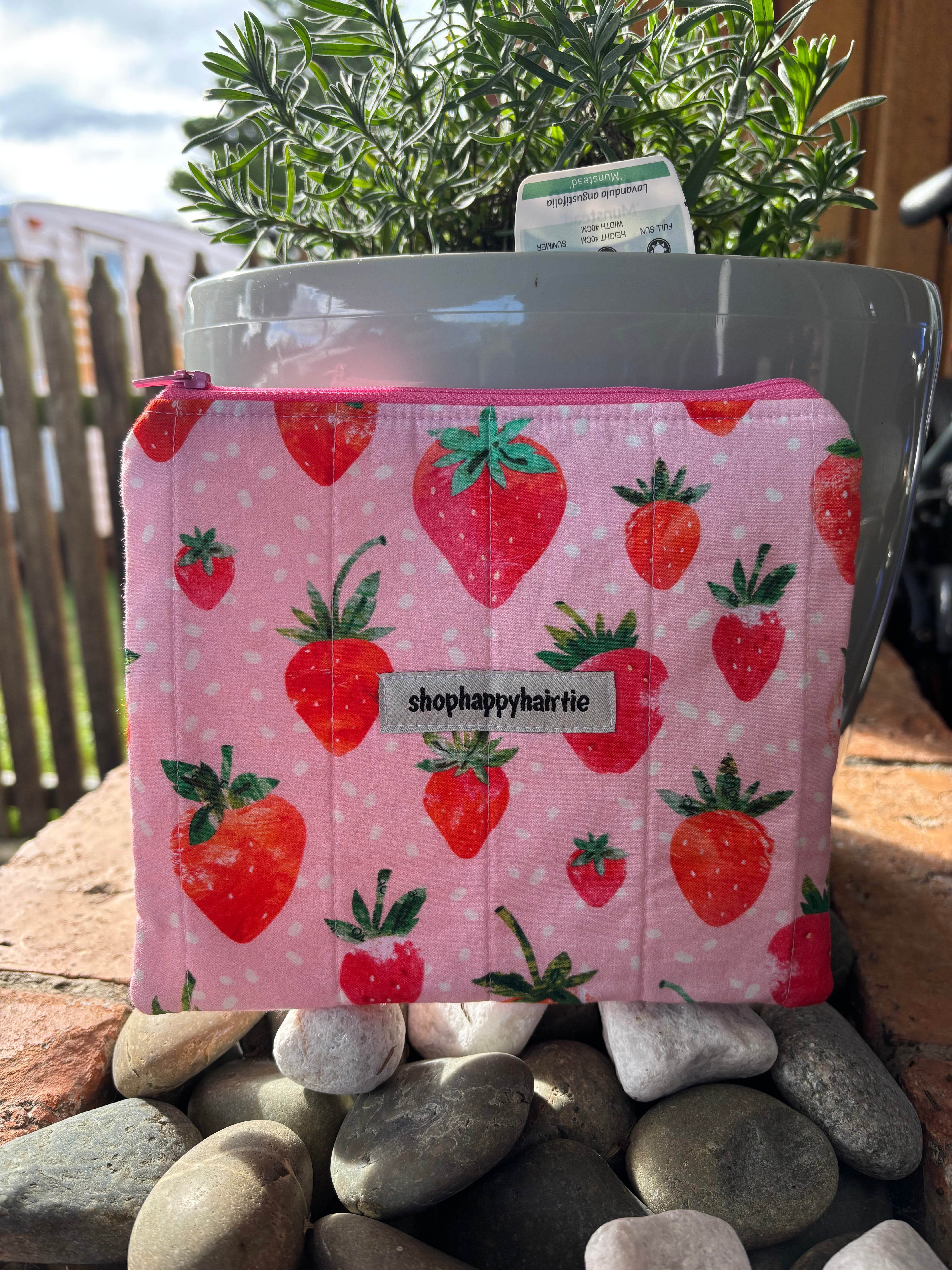 Handmade Quilted Cotton Zipper Pouch | Makeup Bag, Cosmetic Bag & Travel Organiser