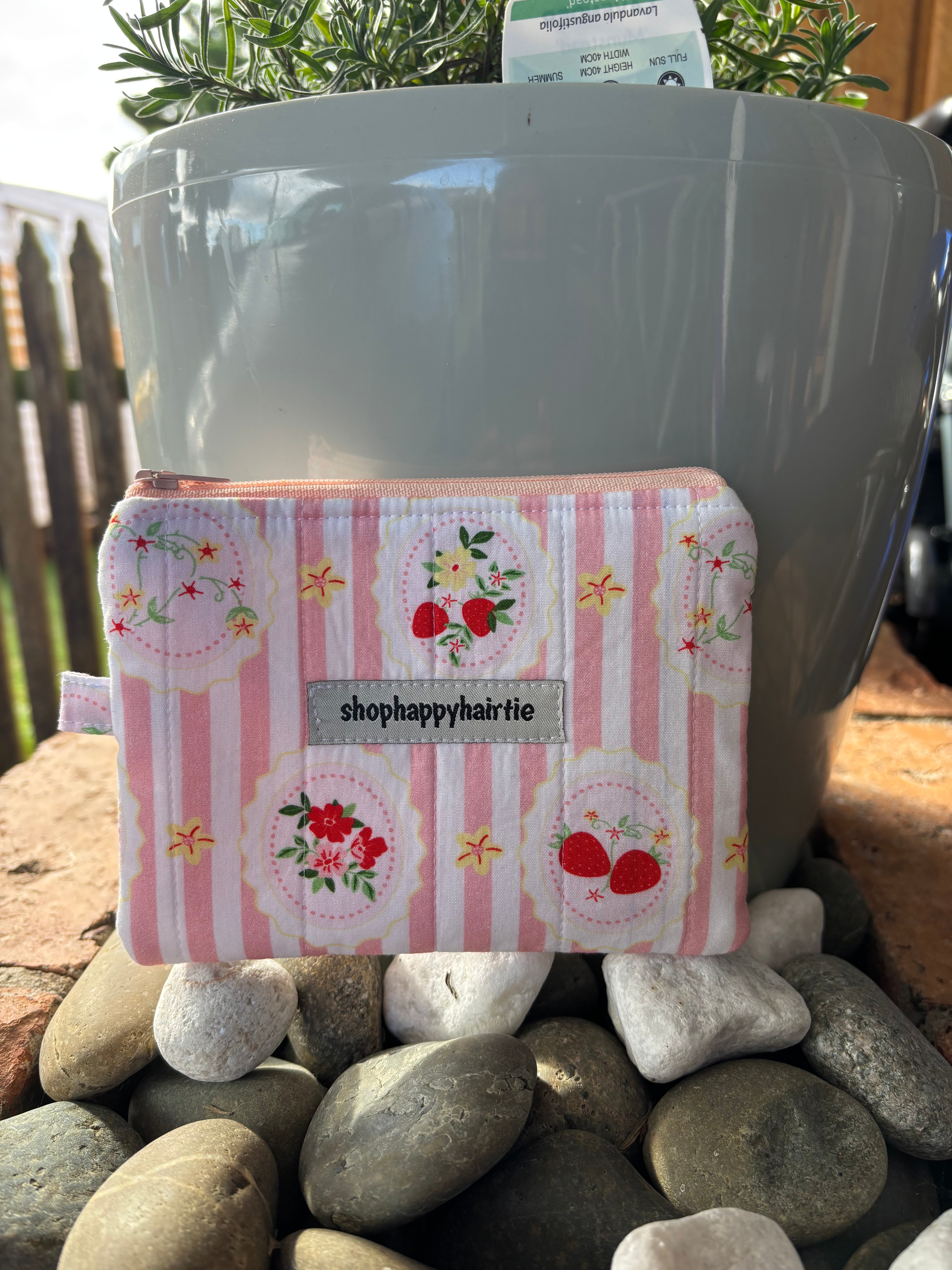 Handmade Quilted Cotton Zipper Pouch | Makeup Bag, Cosmetic Bag & Travel Organiser