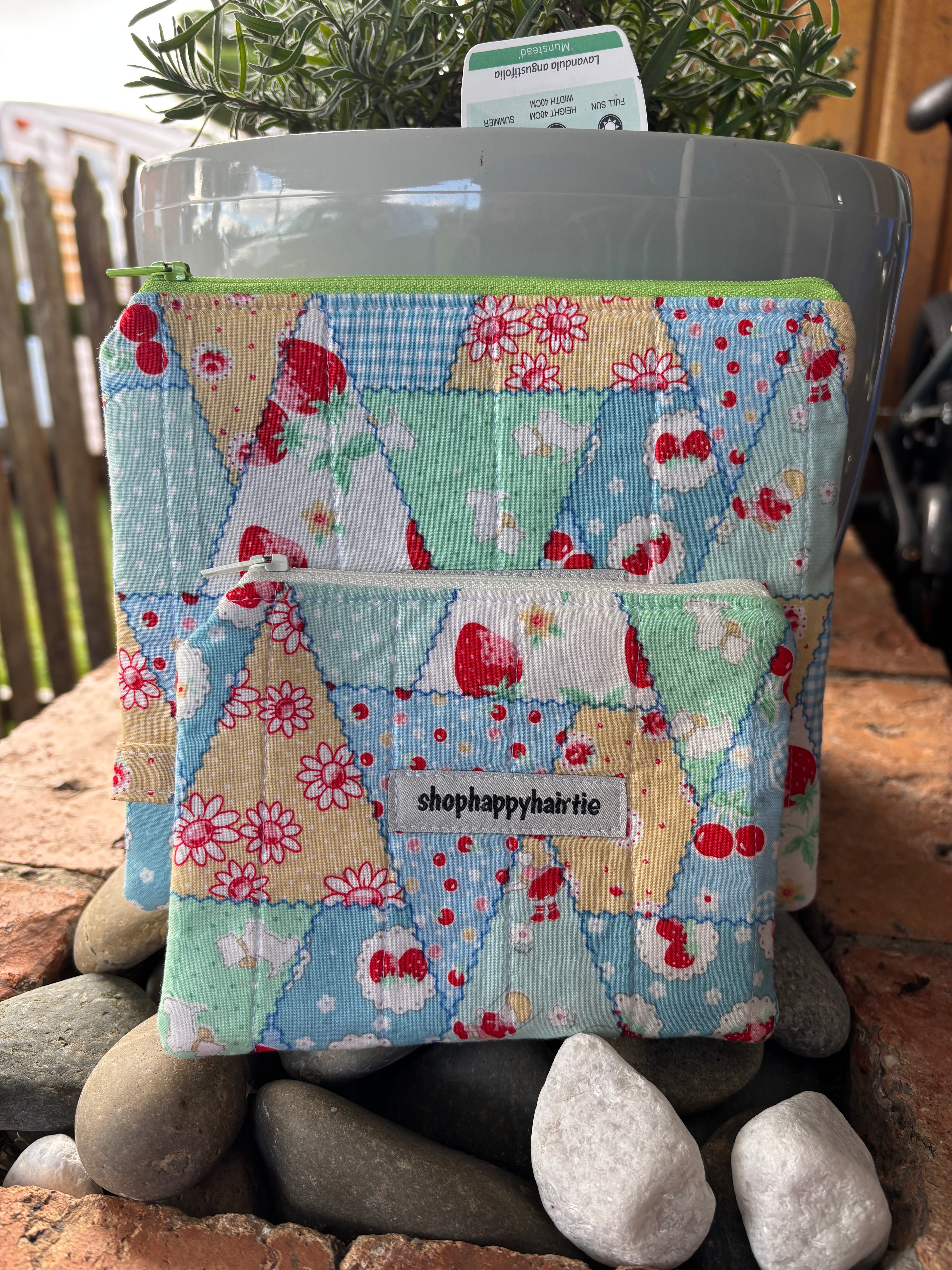 Handmade Quilted Cotton Zipper Pouch | Makeup Bag, Cosmetic Bag & Travel Organiser