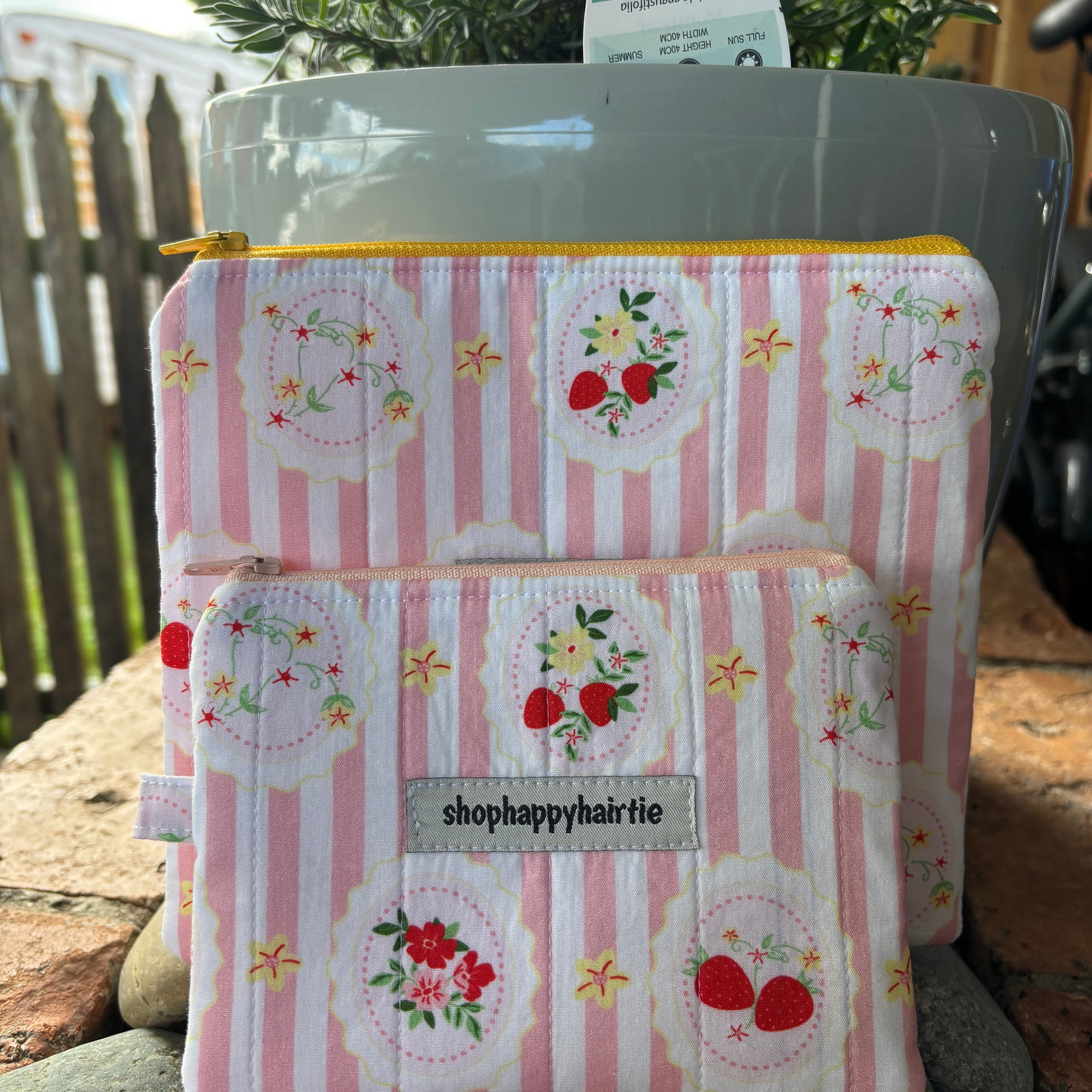 Handmade Quilted Cotton Zipper Pouch | Makeup Bag, Cosmetic Bag & Travel Organiser