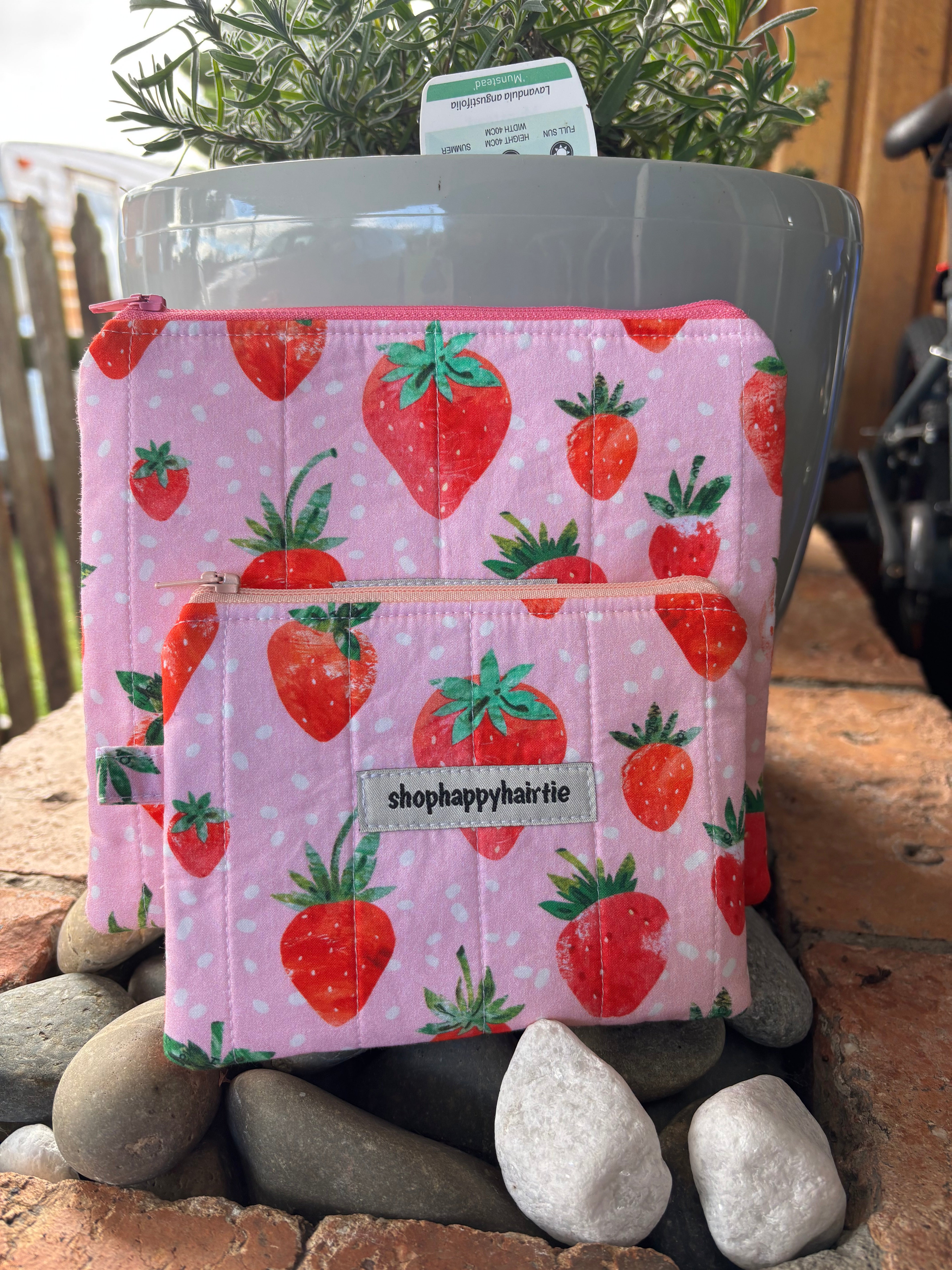 Handmade Quilted Cotton Zipper Pouch | Makeup Bag, Cosmetic Bag & Travel Organiser