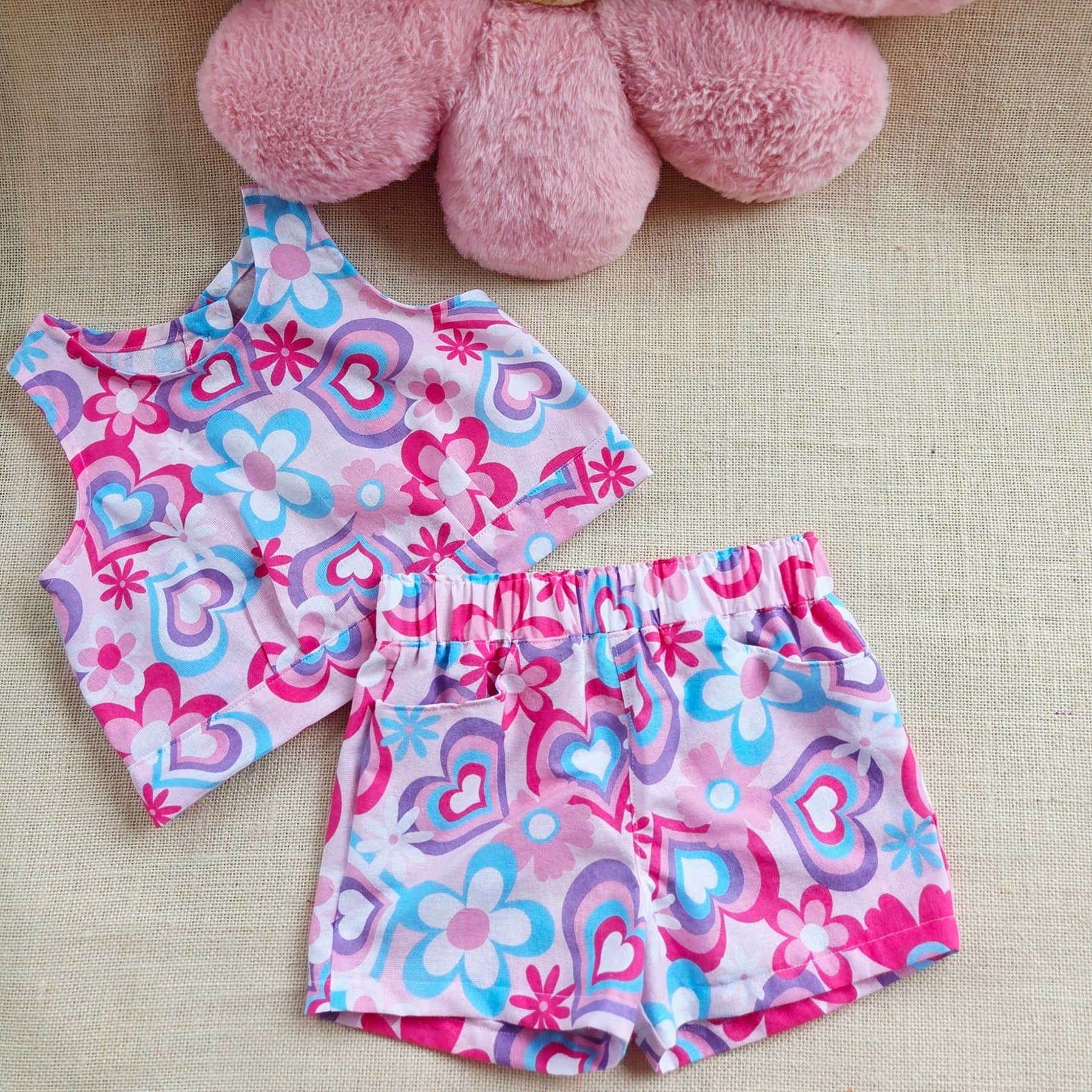 "Hearts & Flowers" Shorts & Top Set - Size 5 Years
