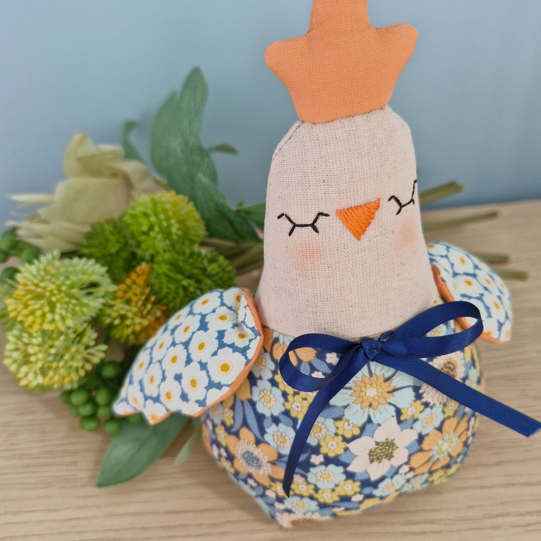 Henrietta Hen - Wallflower Blue