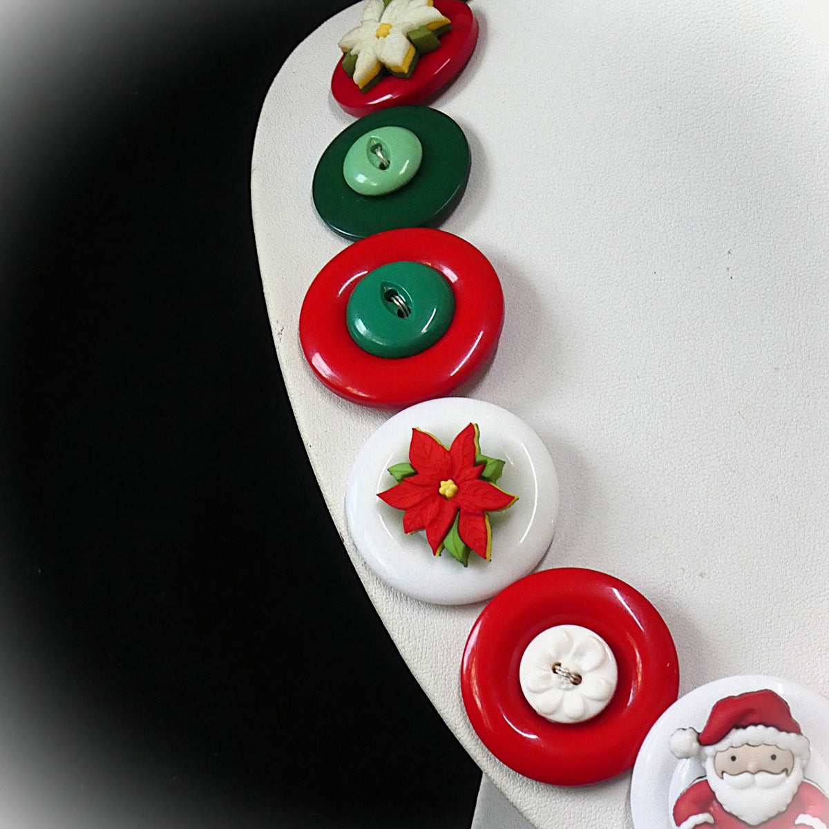 Christmas necklace - Santa's flowers