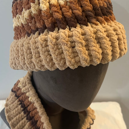 Hat and scarf set
