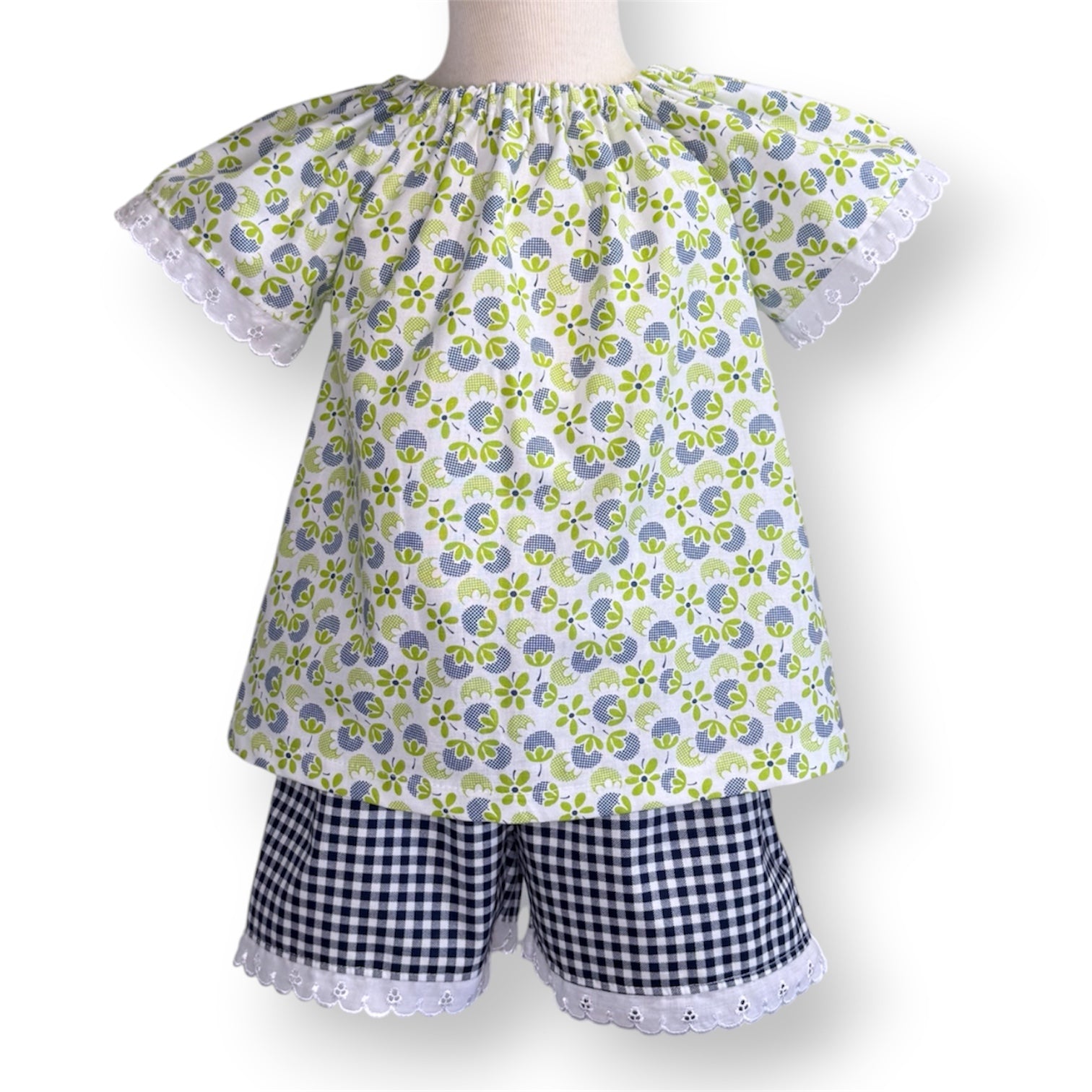 Simple Seaside girls summer Outfit