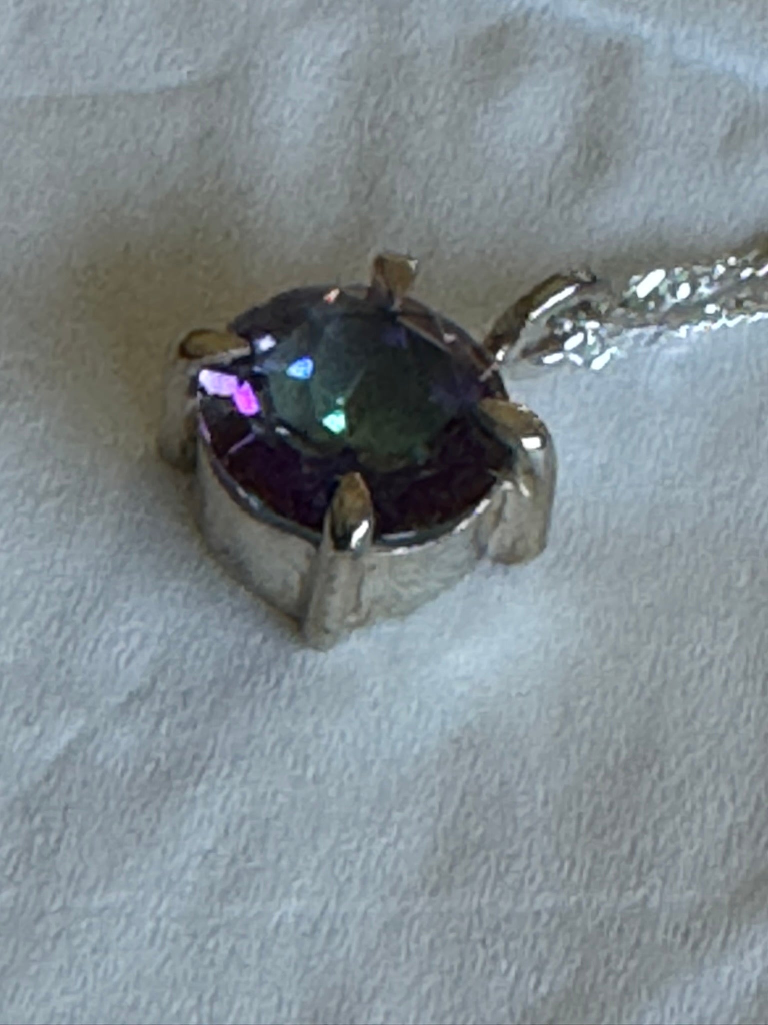 Mystic Topaz Pendant — Sterling Silver, 10 mm Gem, 42 cm Chain (Hand-Crafted)