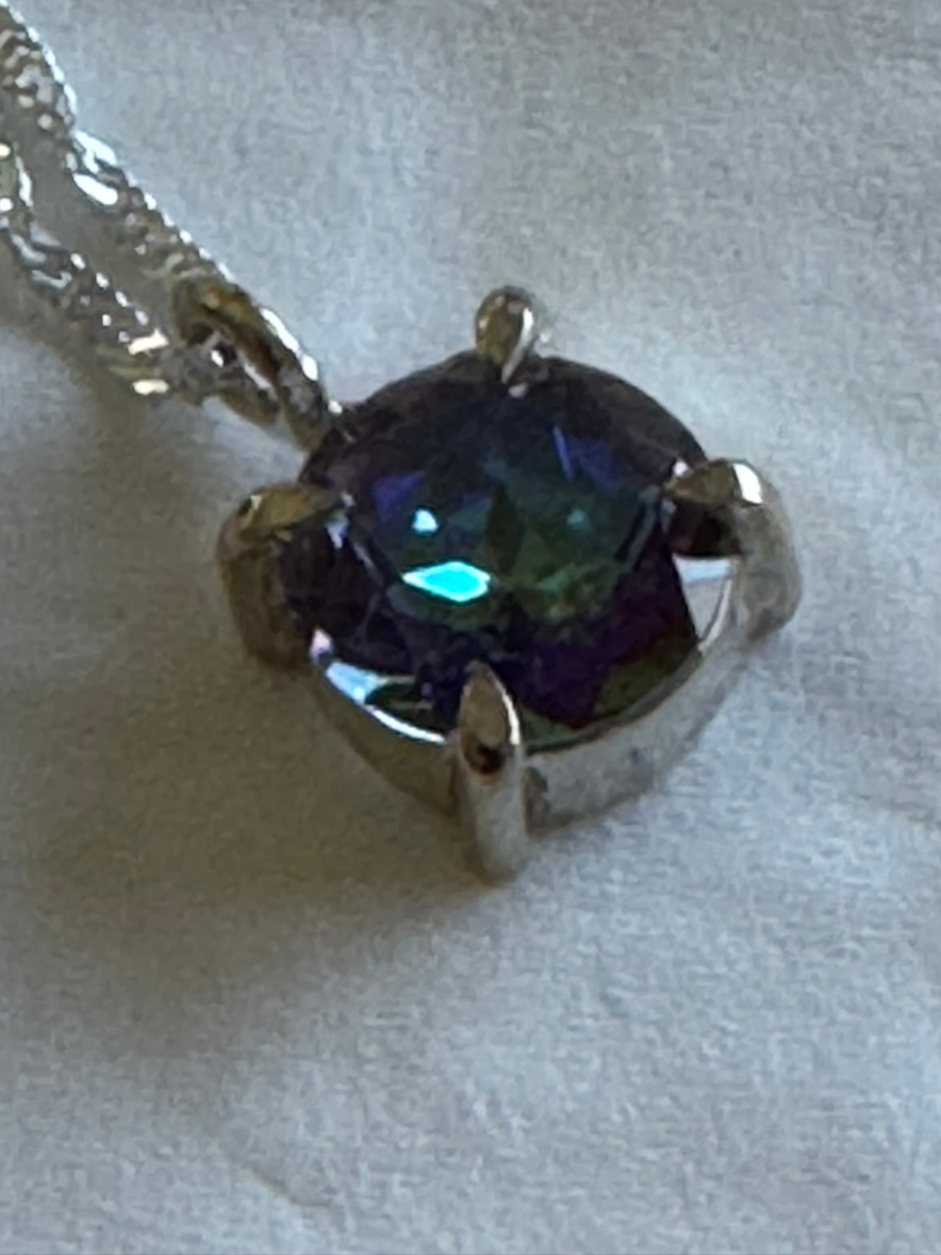 Mystic Topaz Pendant — Sterling Silver, 10 mm Gem, 42 cm Chain (Hand-Crafted)