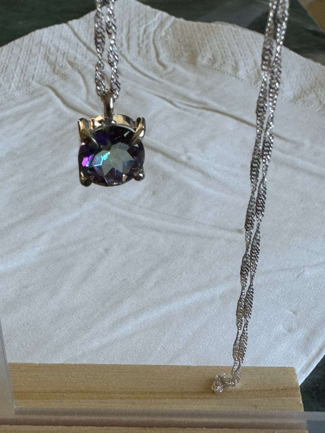 Mystic Topaz Pendant — Sterling Silver, 10 mm Gem, 42 cm Chain (Hand-Crafted)