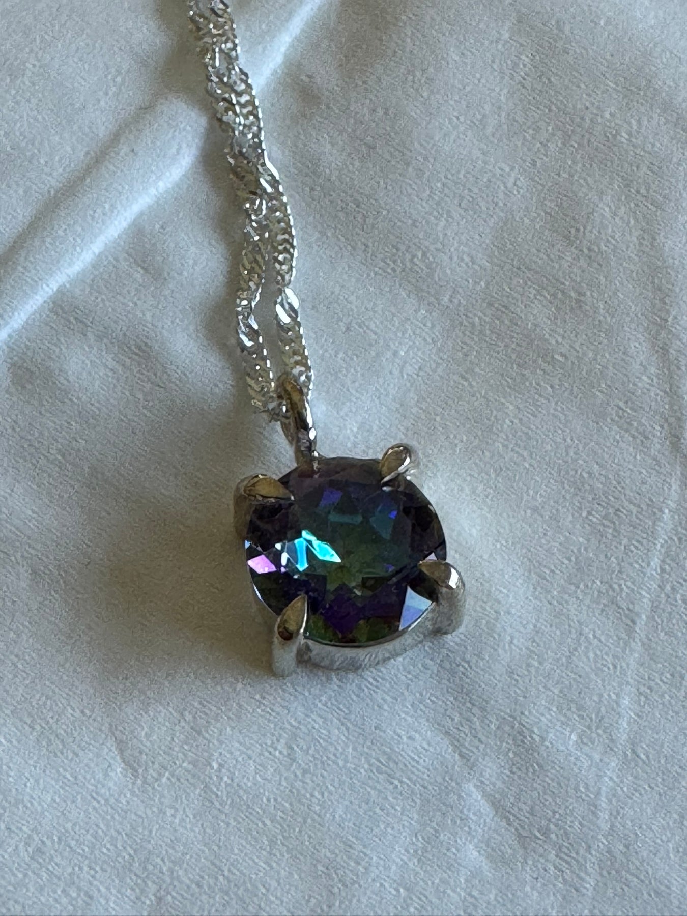 Mystic Topaz Pendant — Sterling Silver, 10 mm Gem, 42 cm Chain (Hand-Crafted)