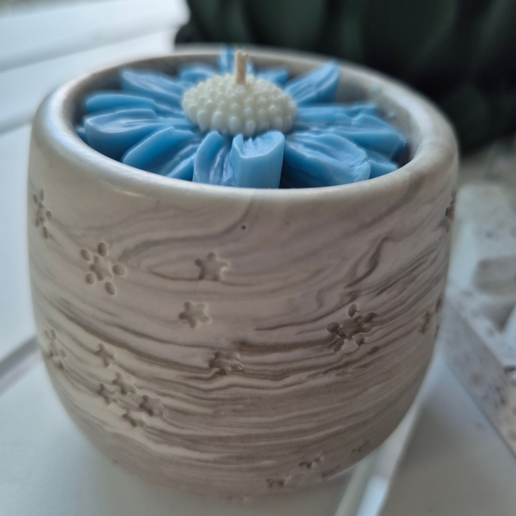 Concrete soy wax tub candle scented with lavender and rose