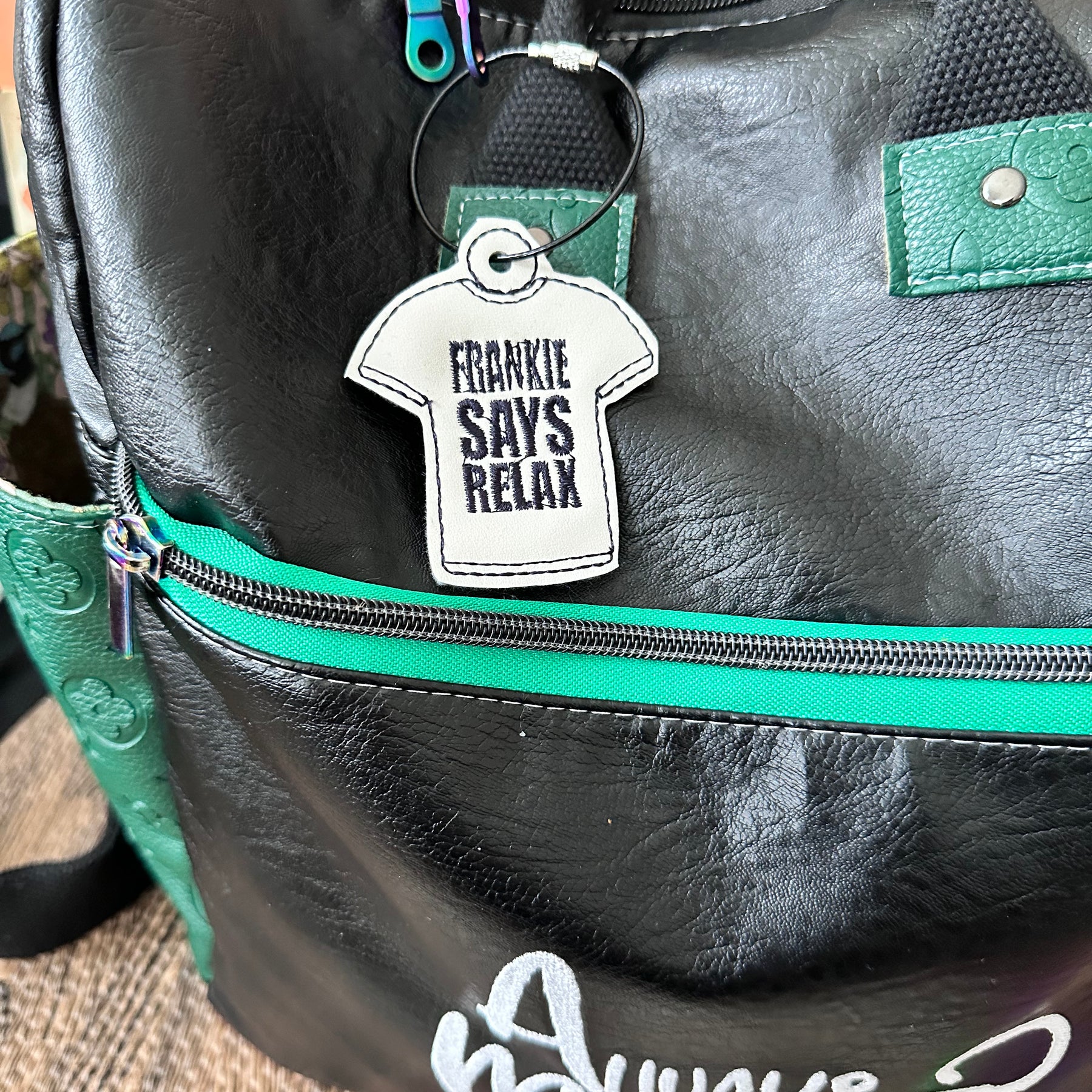 Relax bag tag / book mark