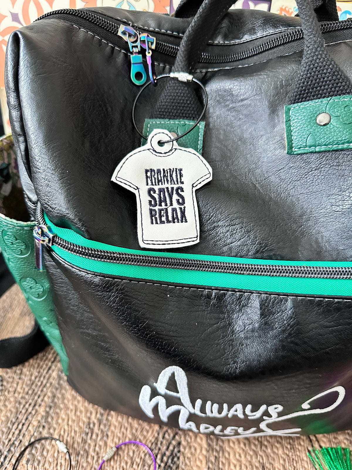 Relax bag tag / book mark