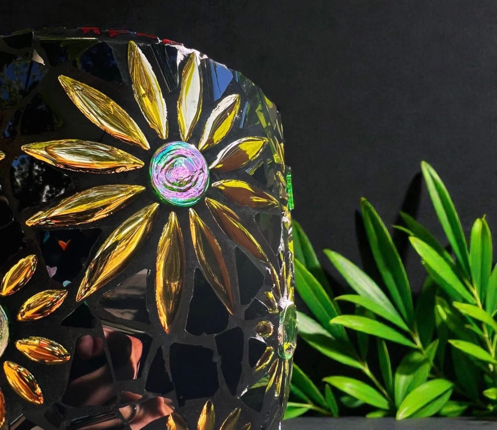 Large Mosaic Plant Pot.