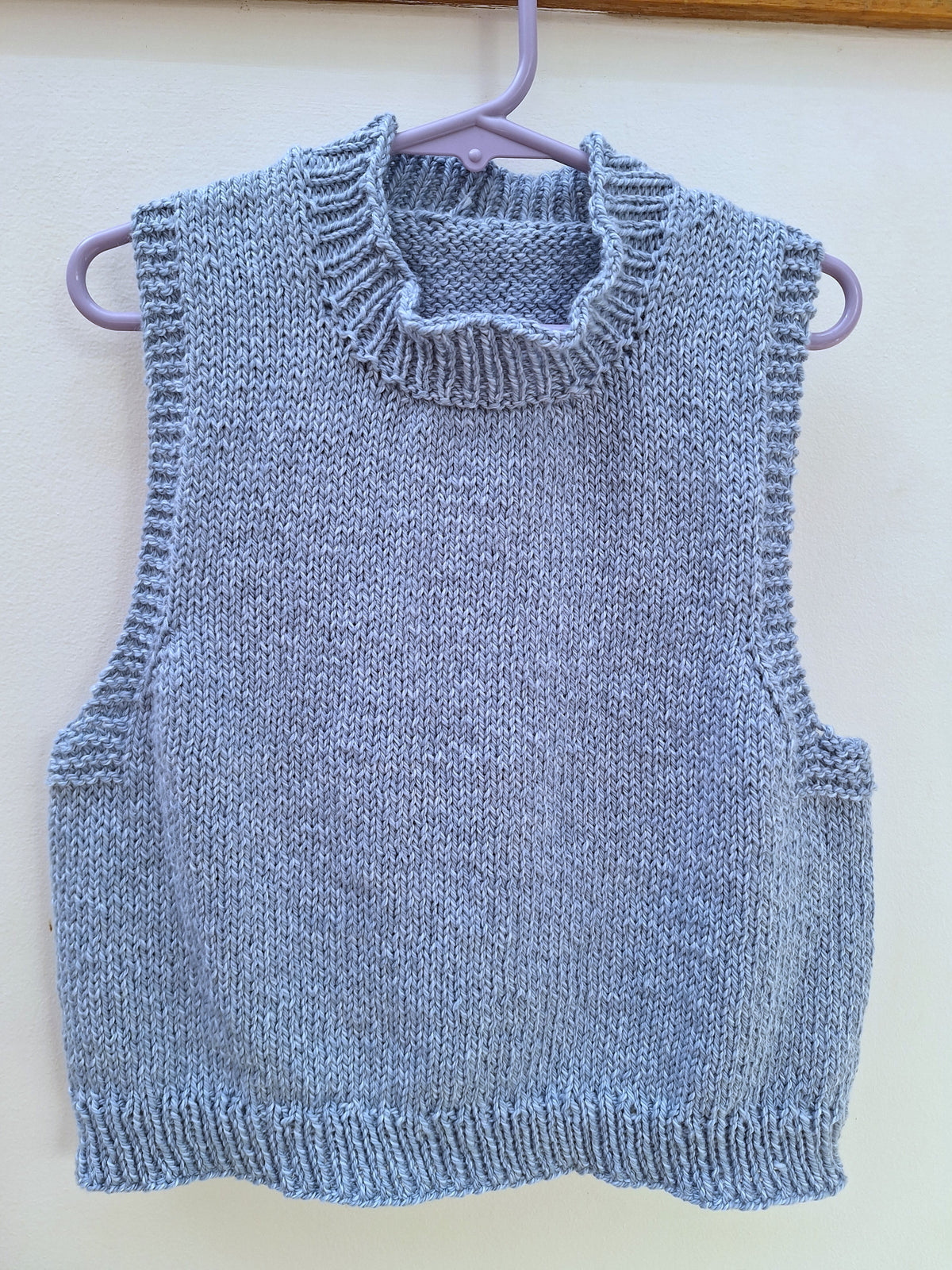 Handknitted Child's Between Seasons Vest Sz 4-6 Yrs