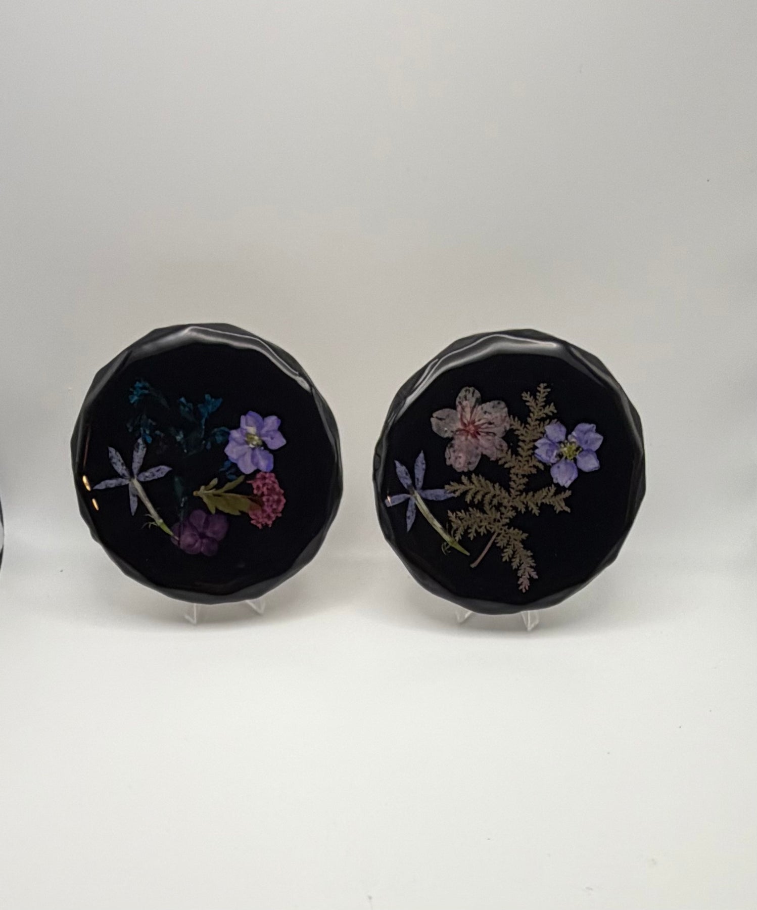 Handcrafted pressed purple/pink flower Resin Coasters - set of 4