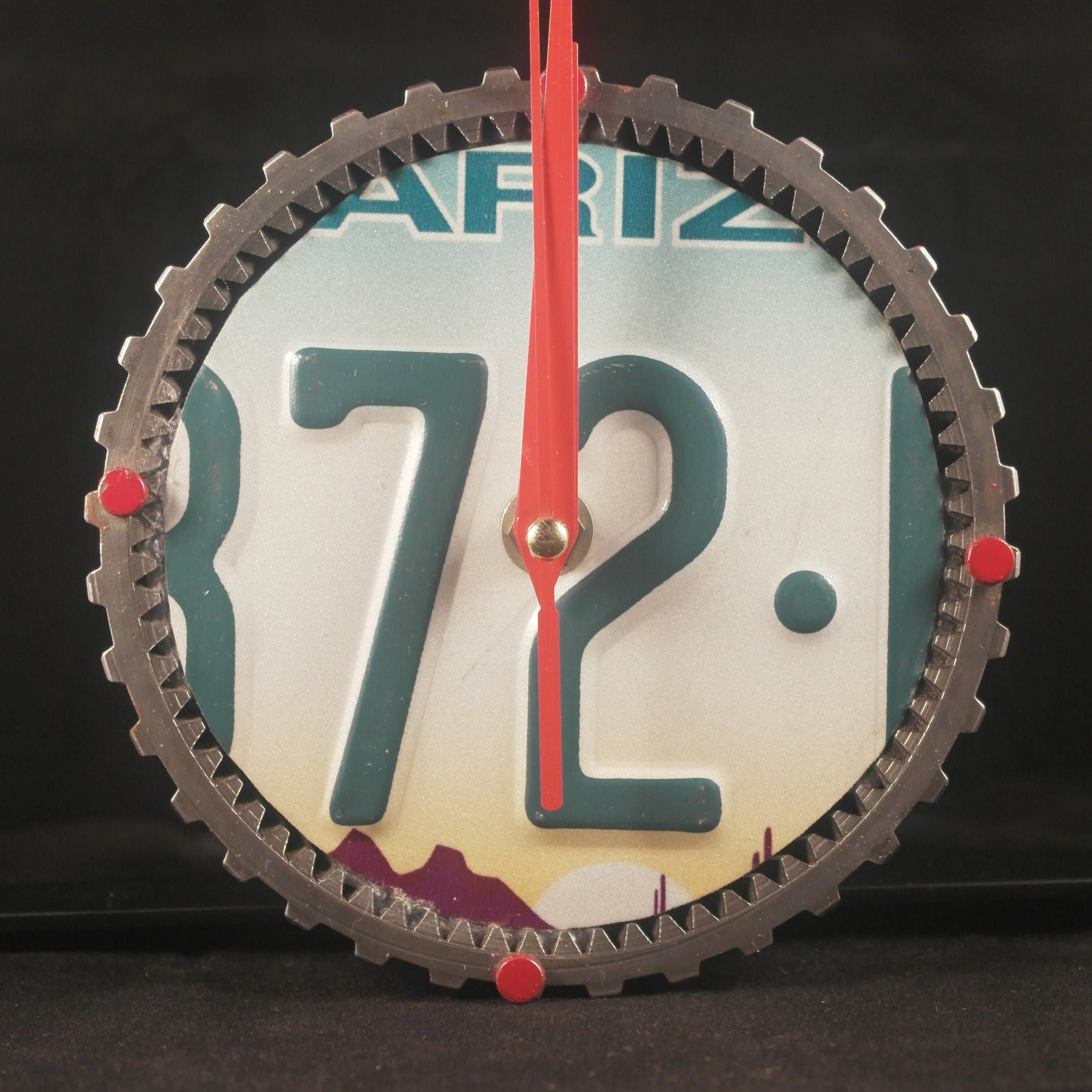 Real Car Part Gear Clock with USA Licence Plate Insert