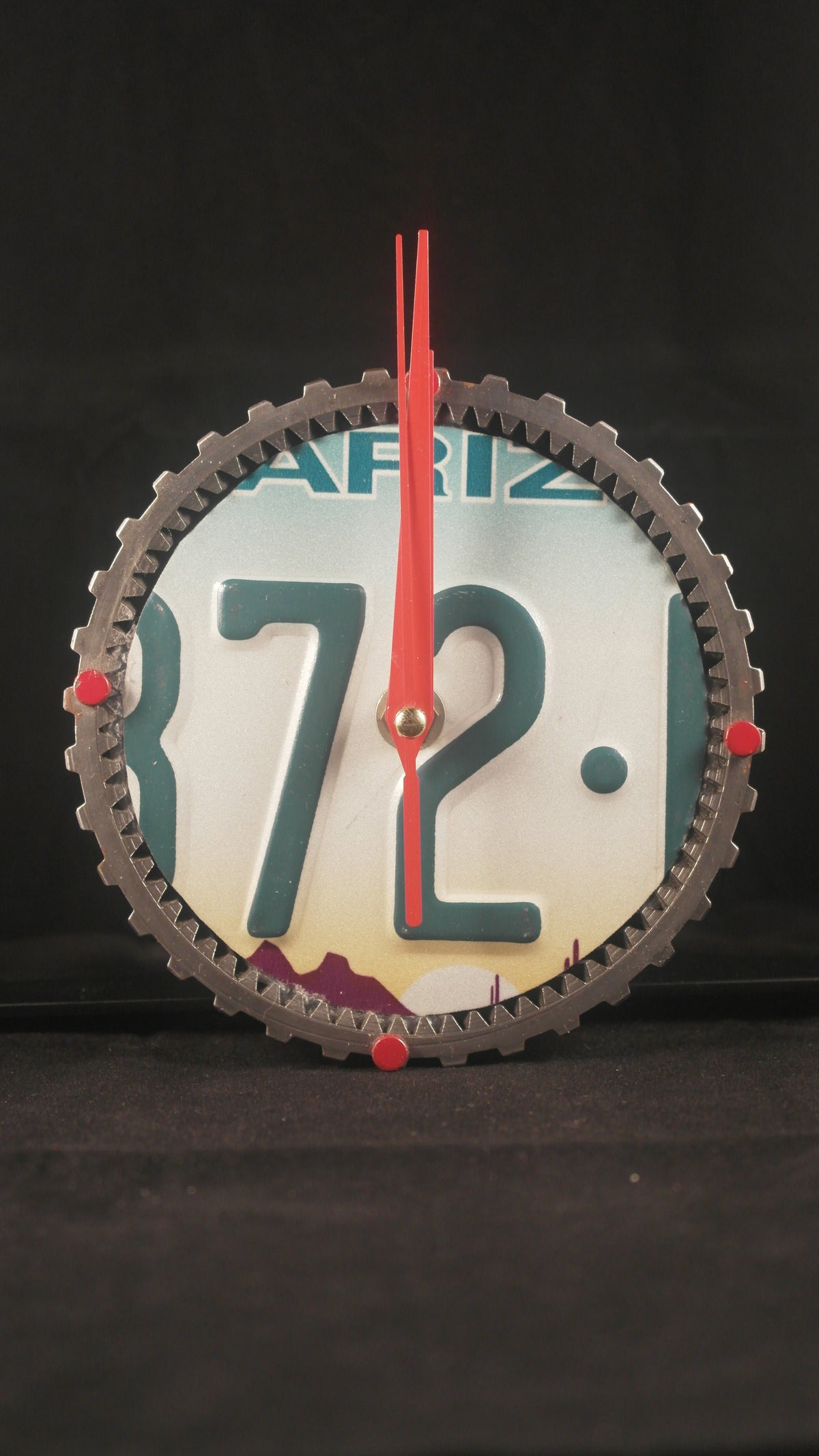Real Car Part Gear Clock with USA Licence Plate Insert