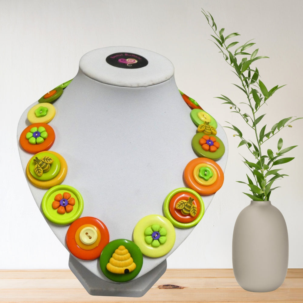 Button necklace - Busy Bees