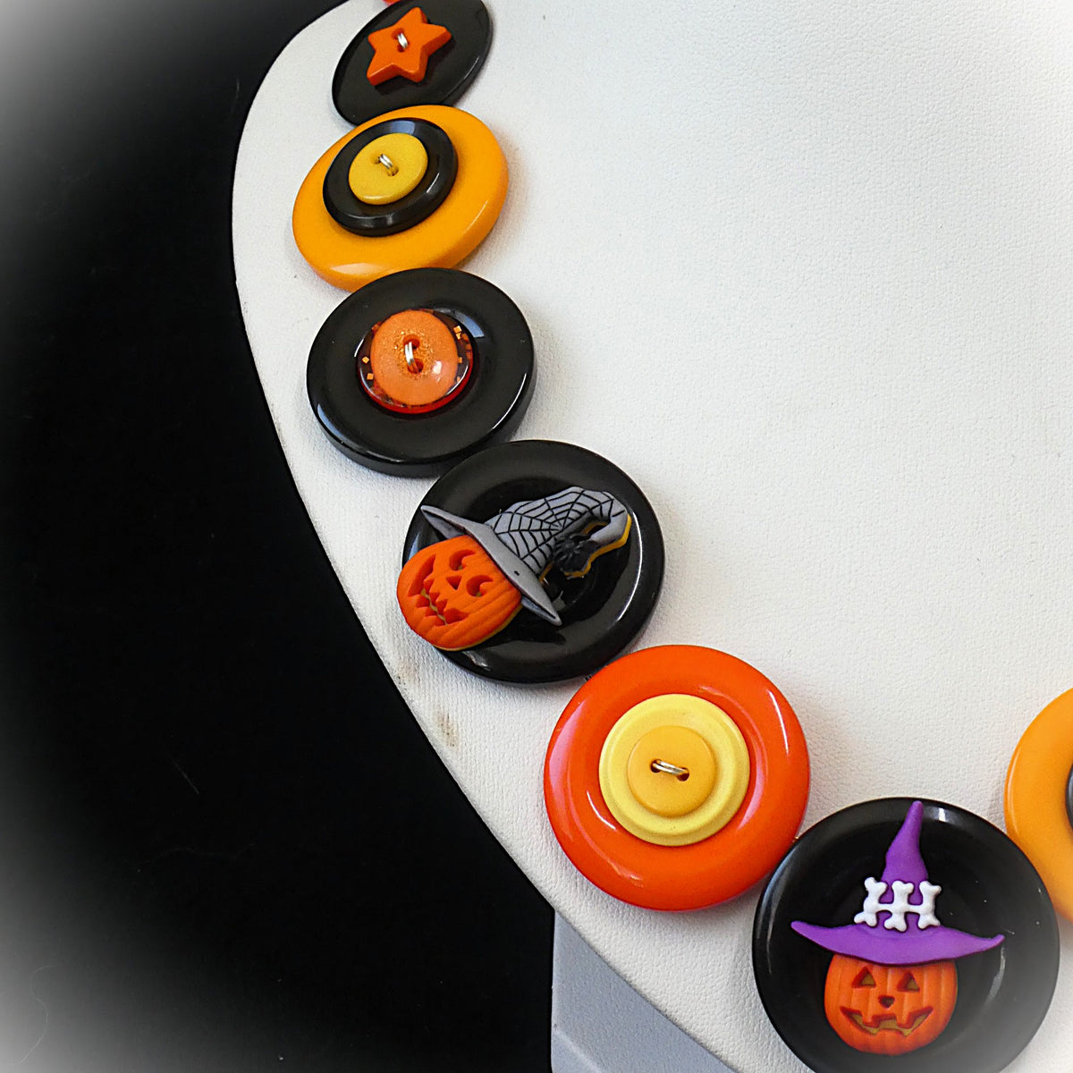 Halloween Button necklace - Jacks in Hats