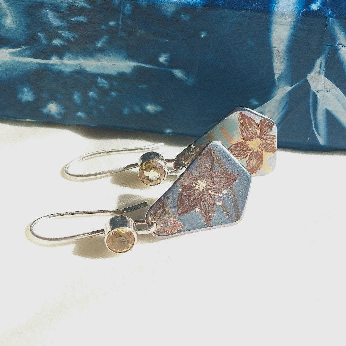 Titanium Dangles with Calytrix Design and Natural Citrines