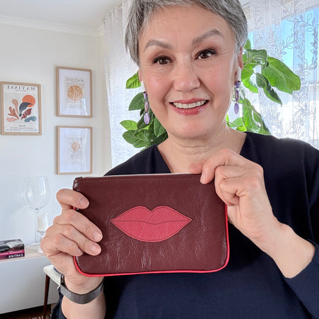 Leather makeup bag / pouch 'Kiss'