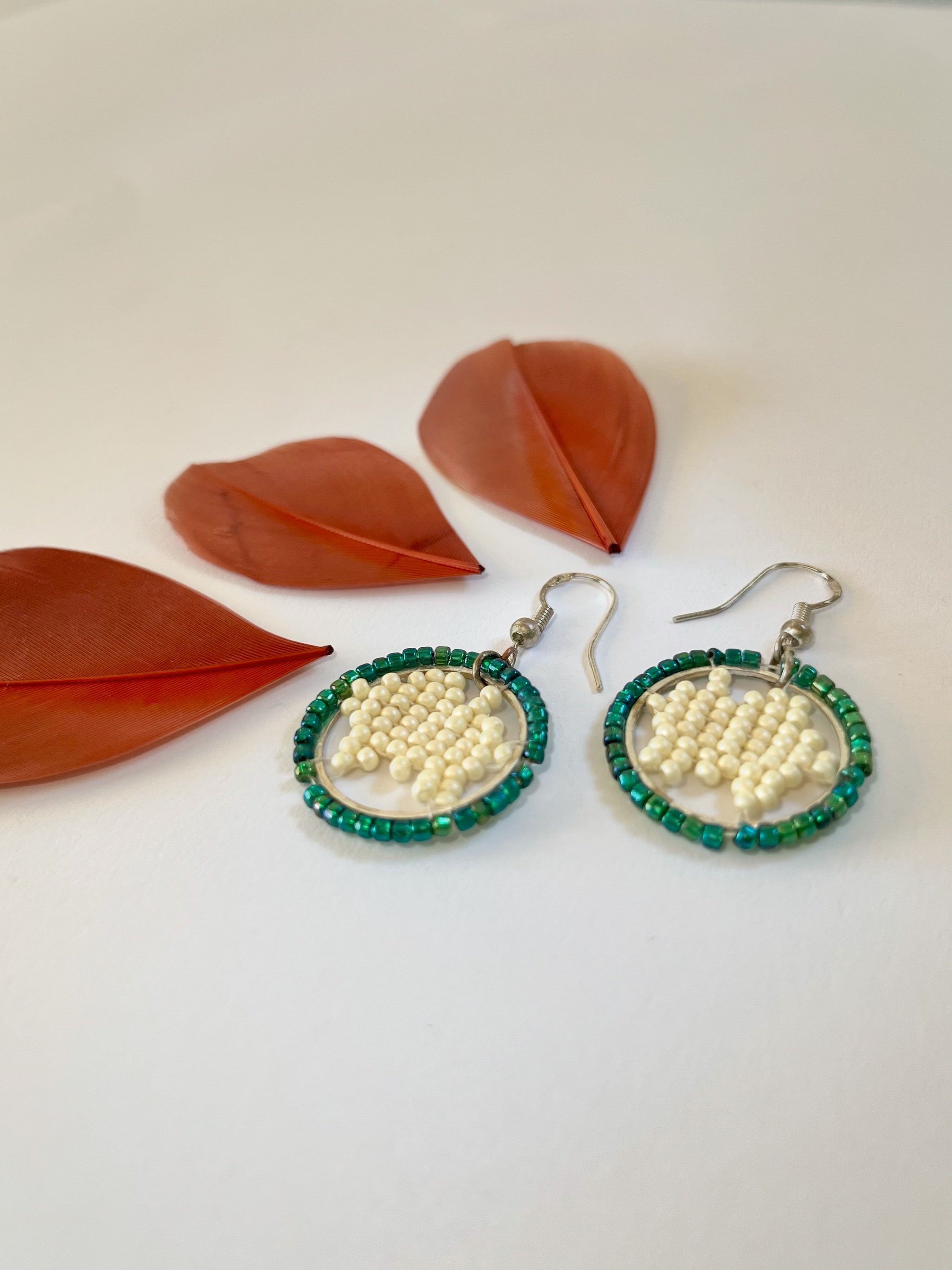 🌏 Australian Mainland | Dandle Beaded Earrings | white, cream, green, emerald