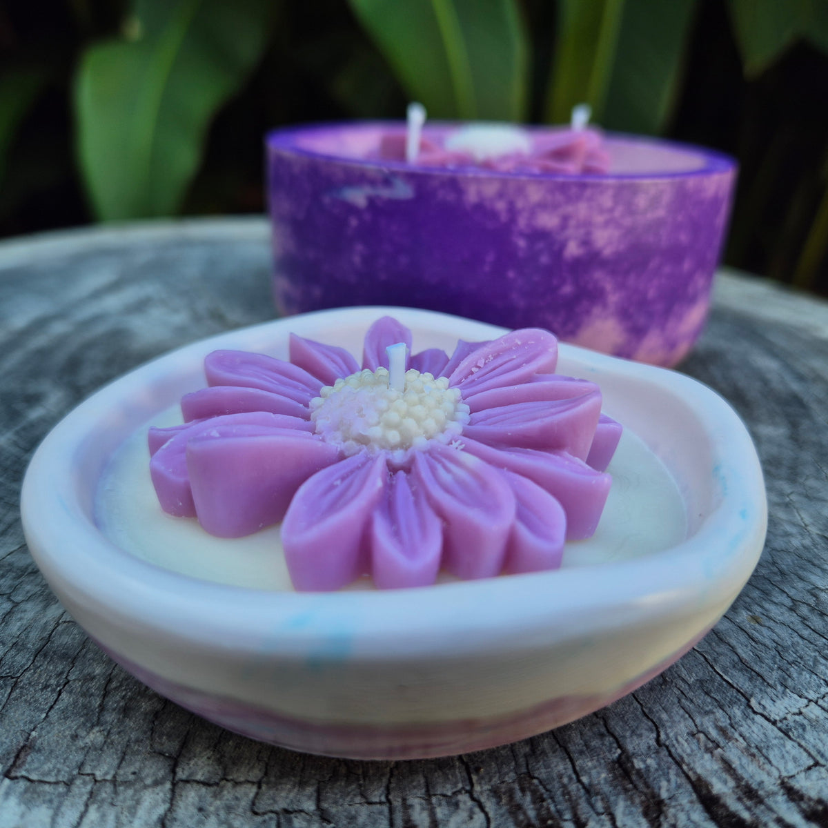 Small organic shape concrete bowl candle with sandalwood