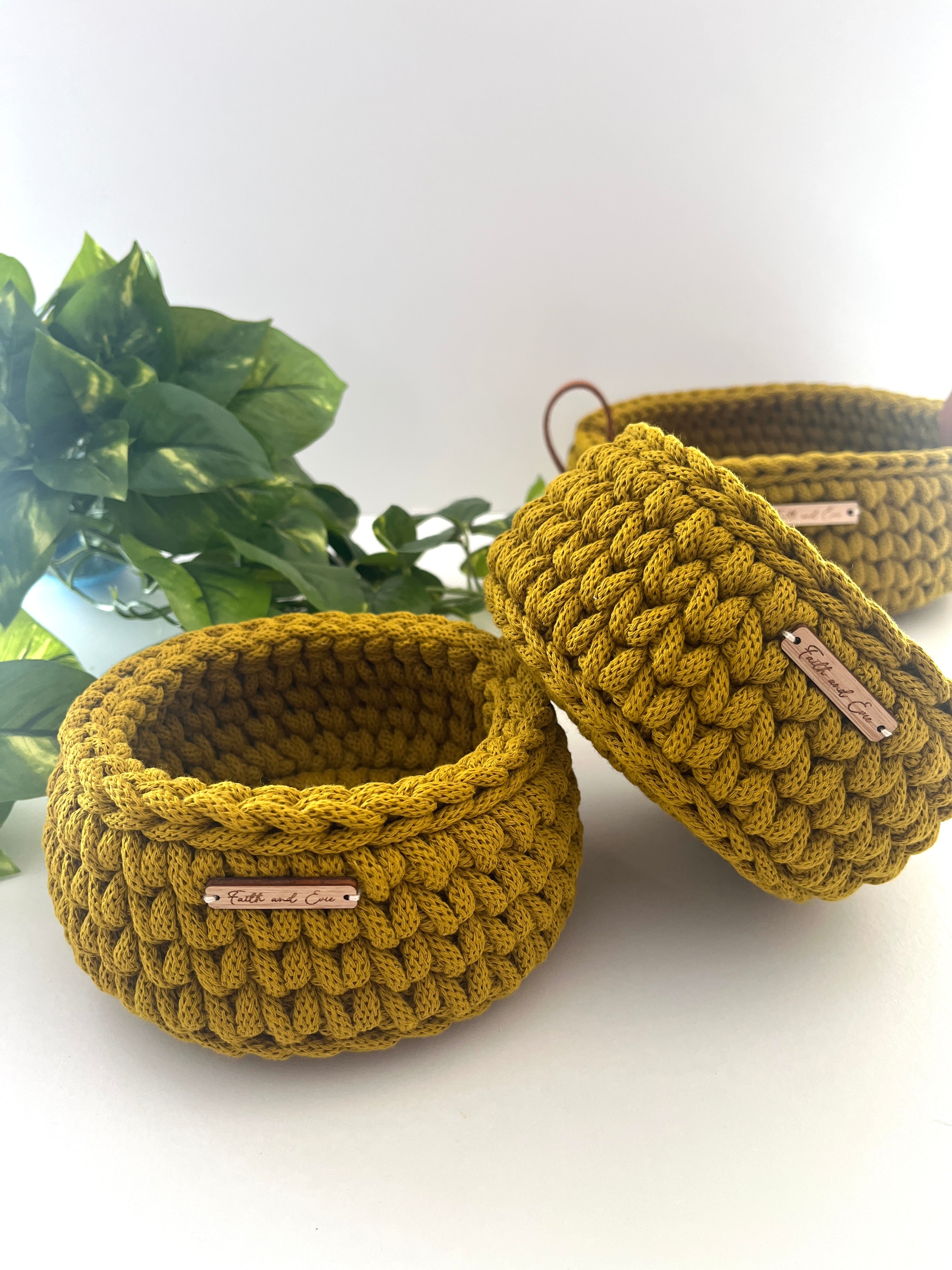 Small crochet basket - colour Spicy Yellow