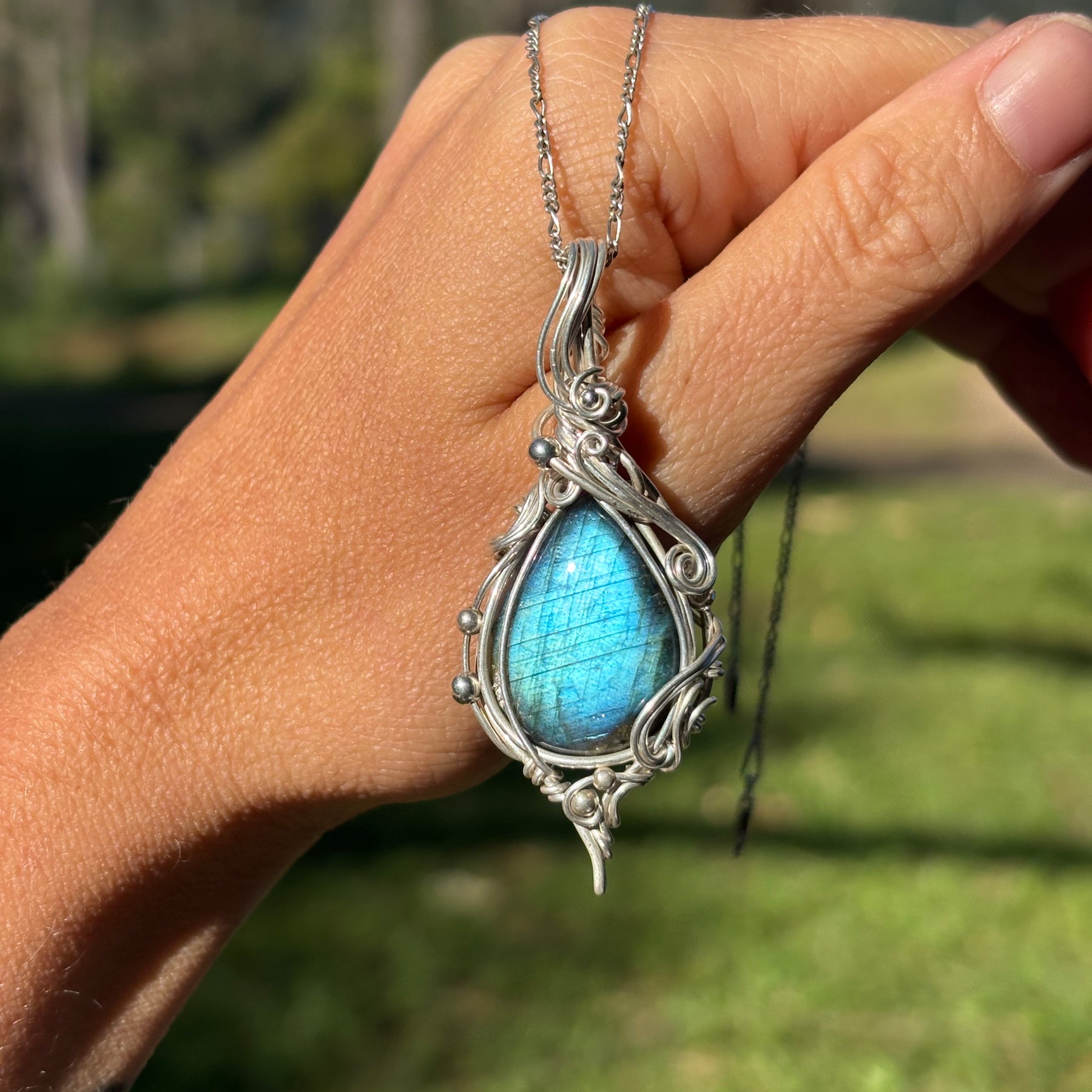 Simple silver labradorite wire wrap