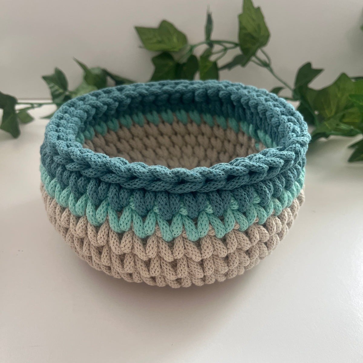Curved crochet basket - colourful stripes