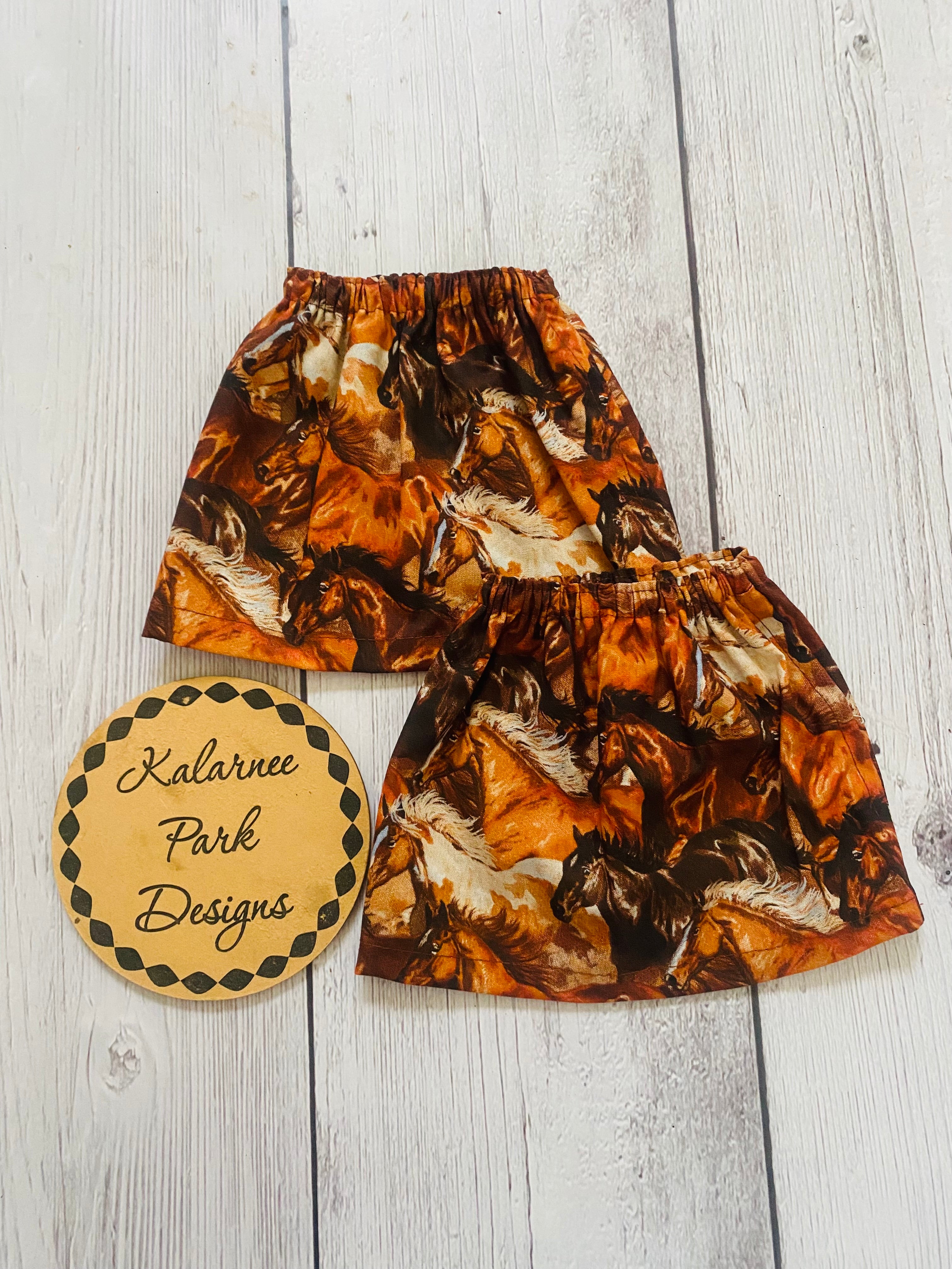 ''Roaming Free'' Adult Sock Savers