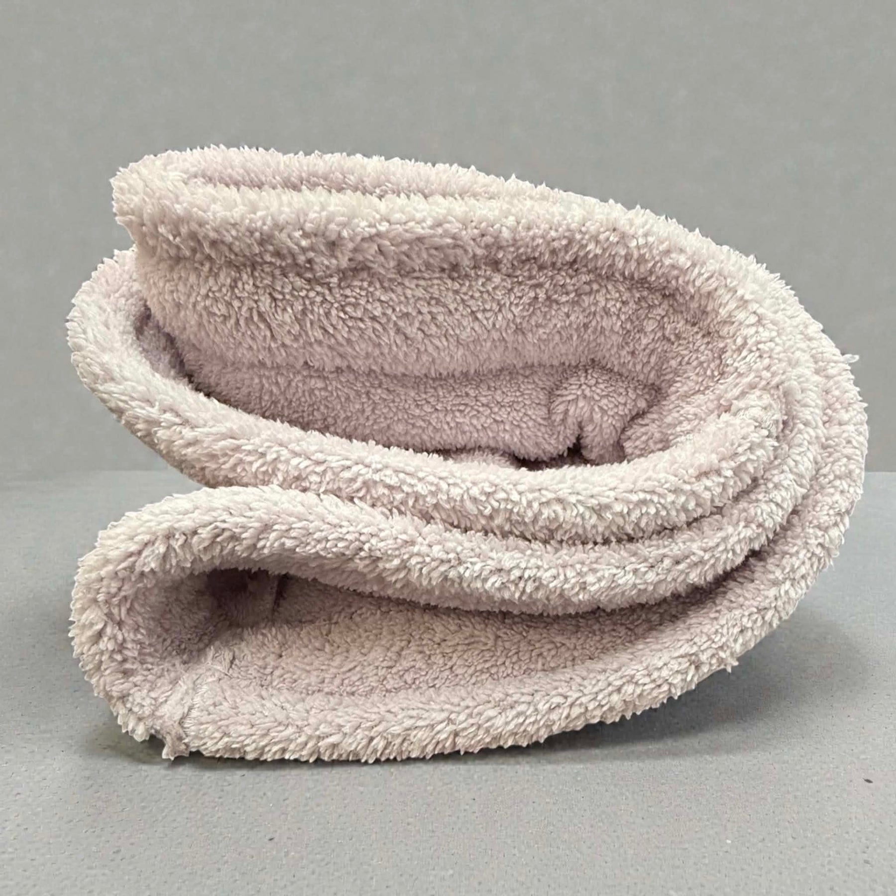 Pet Cozy sleeping snuggle sack for bed. Suits dog, cat, rabbit,lizard
