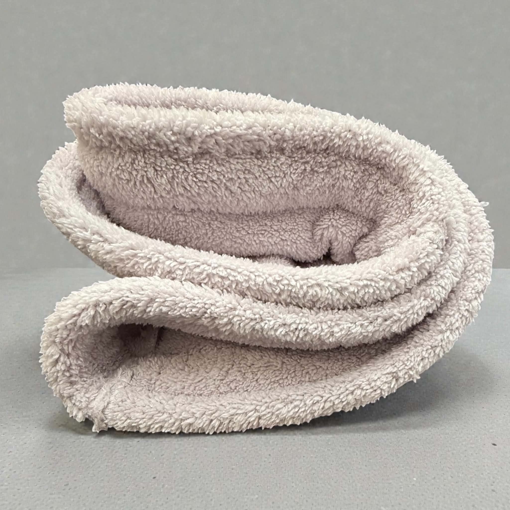 Pet Cozy sleeping snuggle sack for bed. Suits dog, cat, rabbit,lizard