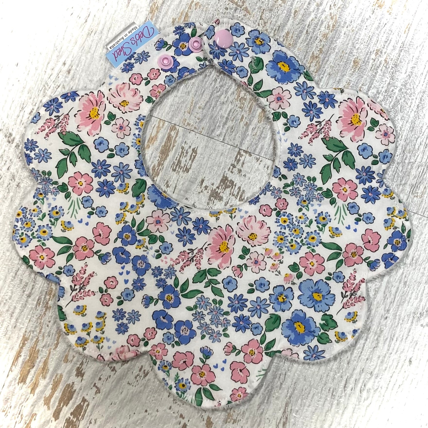 Scalloped Bib