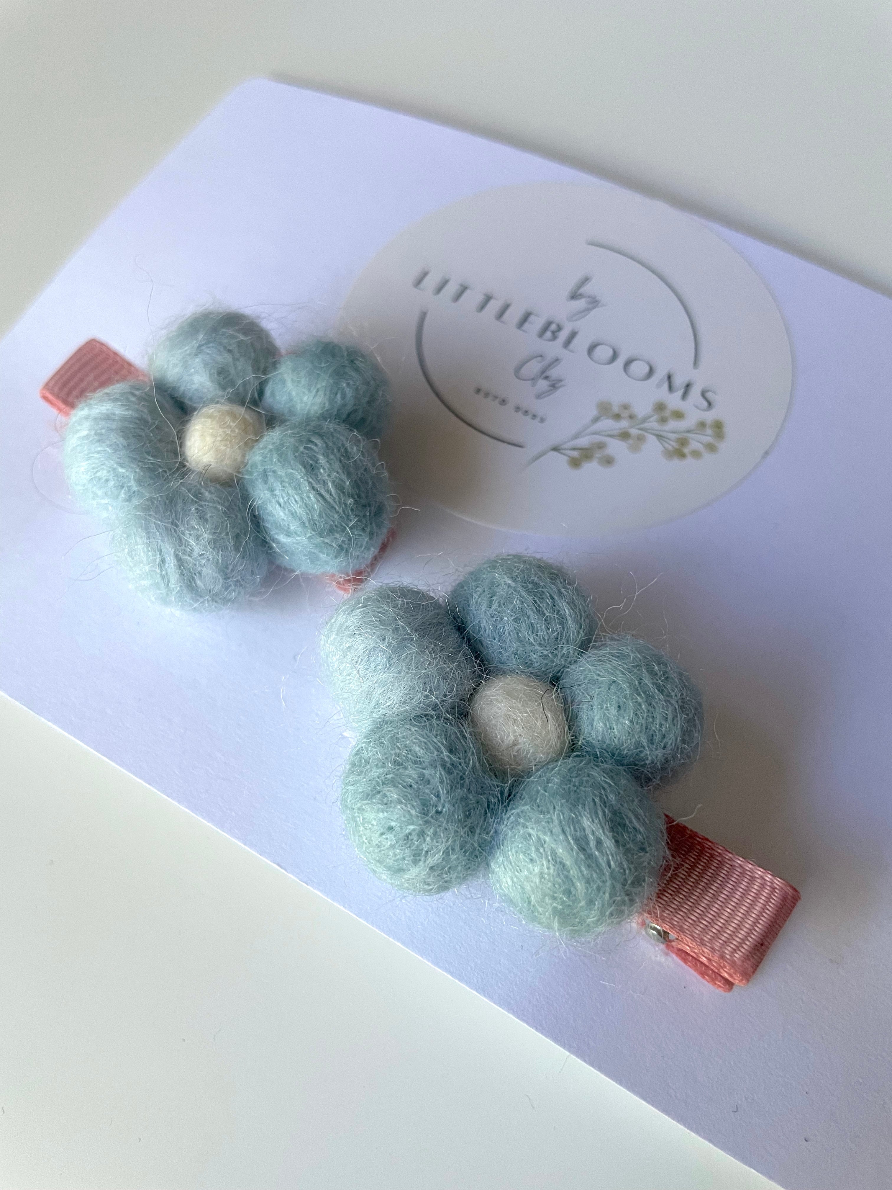 Pom Pom daisies clips - set of 2