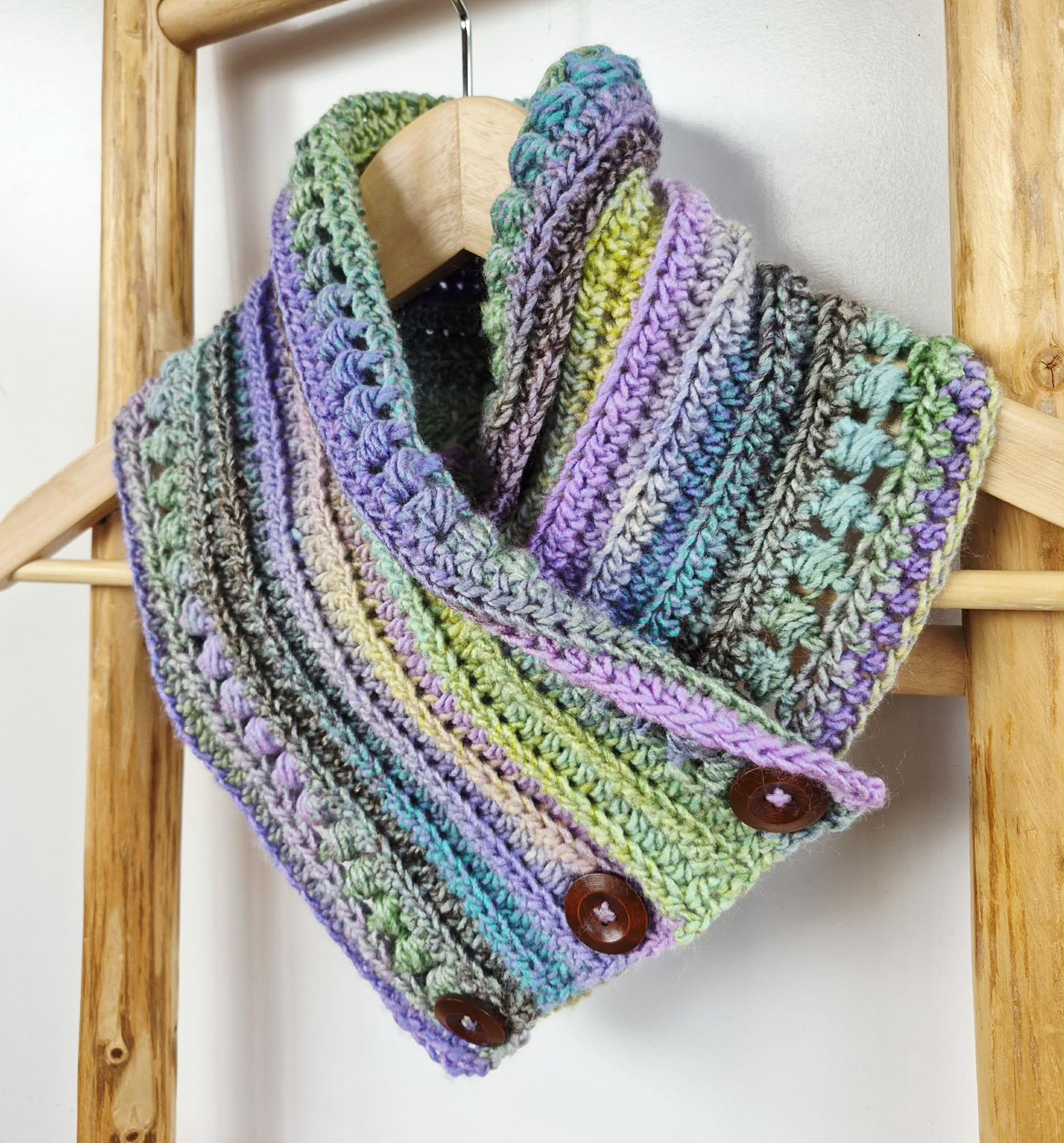 Ladies Neck warmer | Cowl | Scarf | Multi Coloured | Adult | Vintage | Crochet | Buttoned