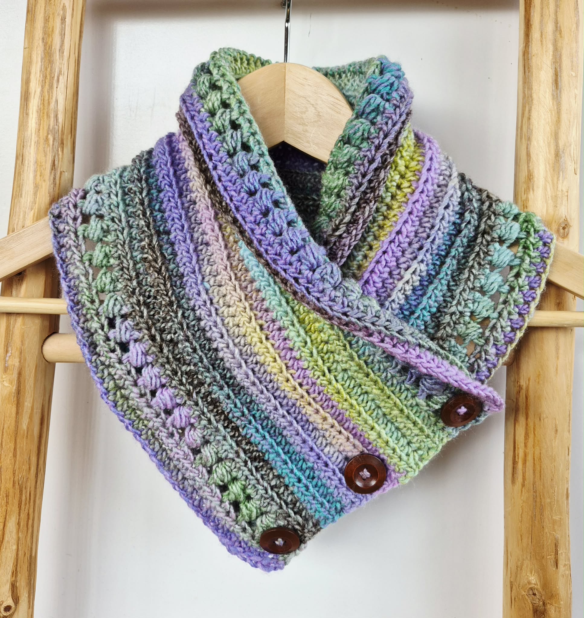 Ladies Neck warmer | Cowl | Scarf | Multi Coloured | Adult | Vintage | Crochet | Buttoned