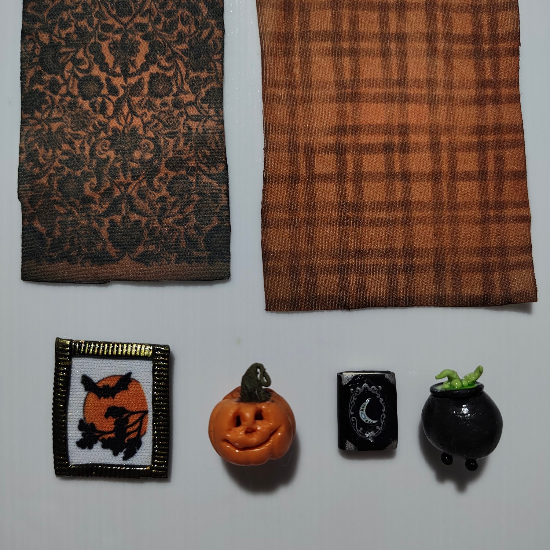 Halloween themed miniature set