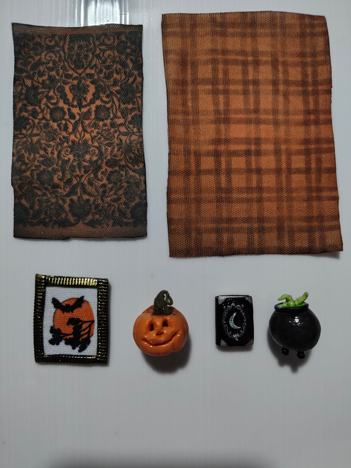 Halloween themed miniature set