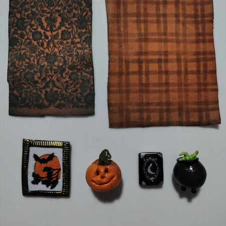 Halloween themed miniature set